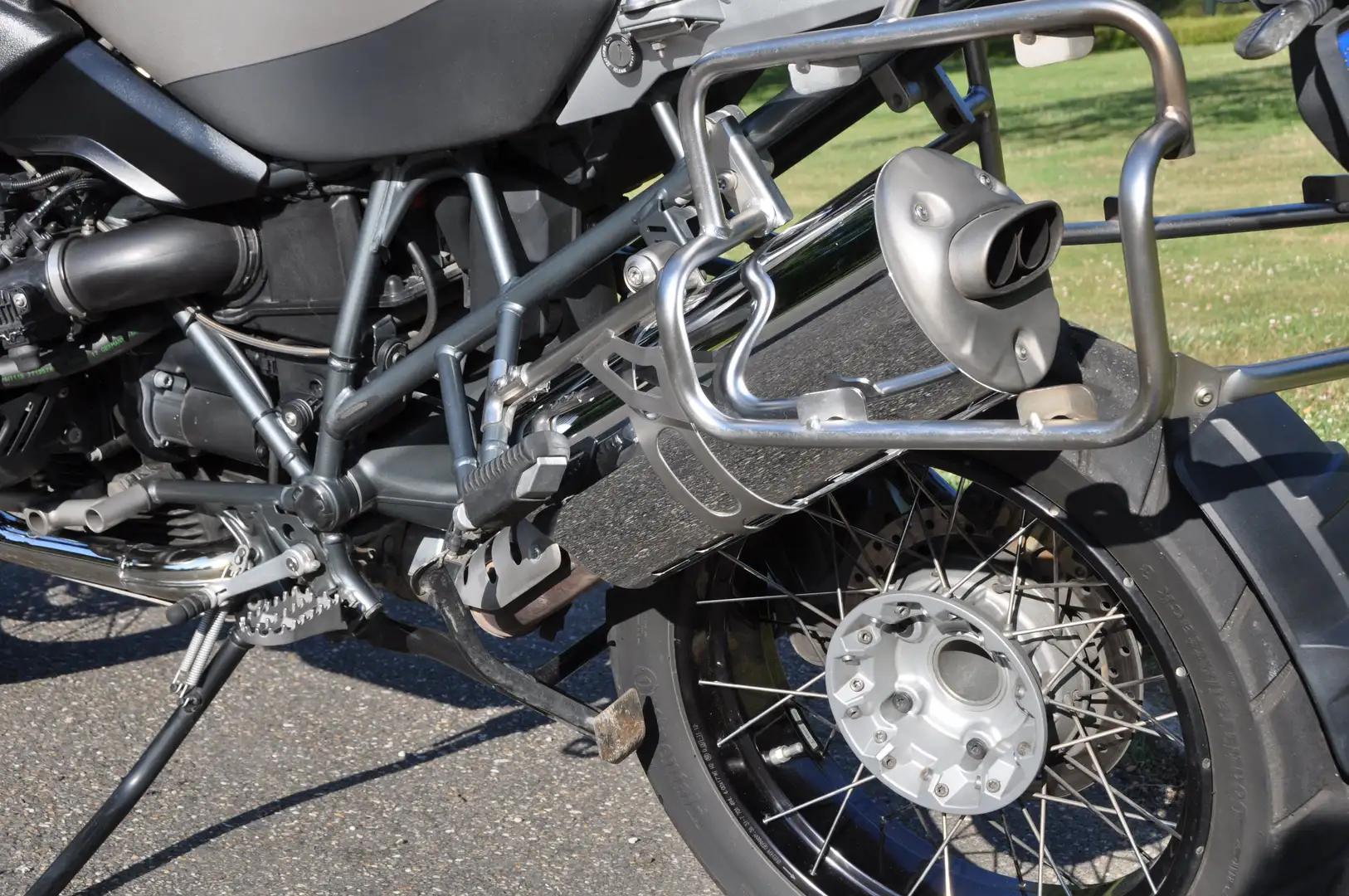 BMW R 1200 GS Adventure 90 Jahre BMW Motorrad Grau - 2