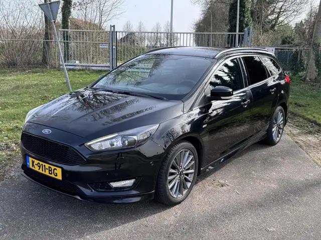 Ford Focus Wagon 1.5 ST-Line STUUR- STOELVERWARMING*CARPLAY