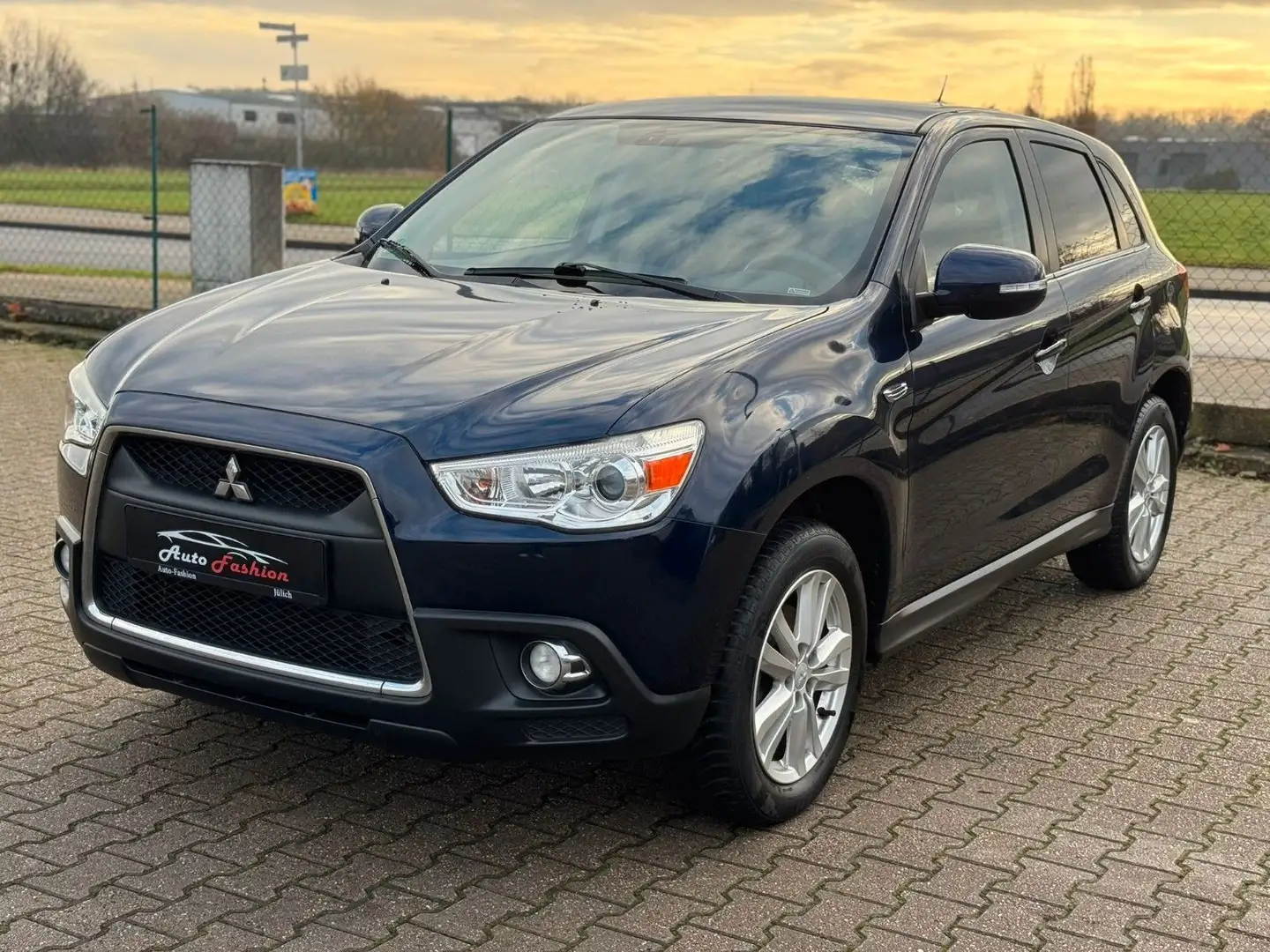 Mitsubishi ASX 1.HAND Zwart - 1