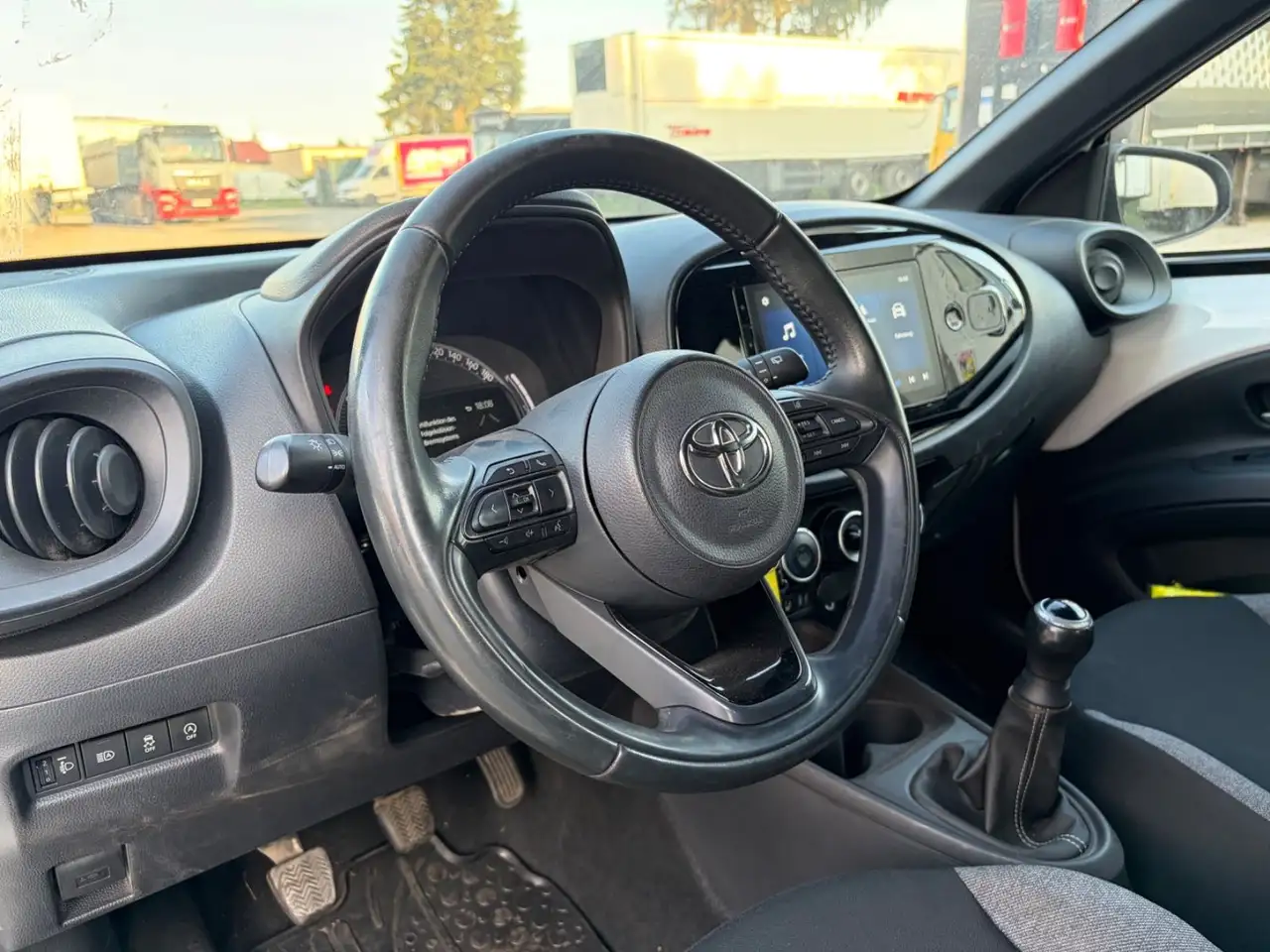 Toyota Aygo 1.0-l-VVT-i Play — Vehicle gallery 26