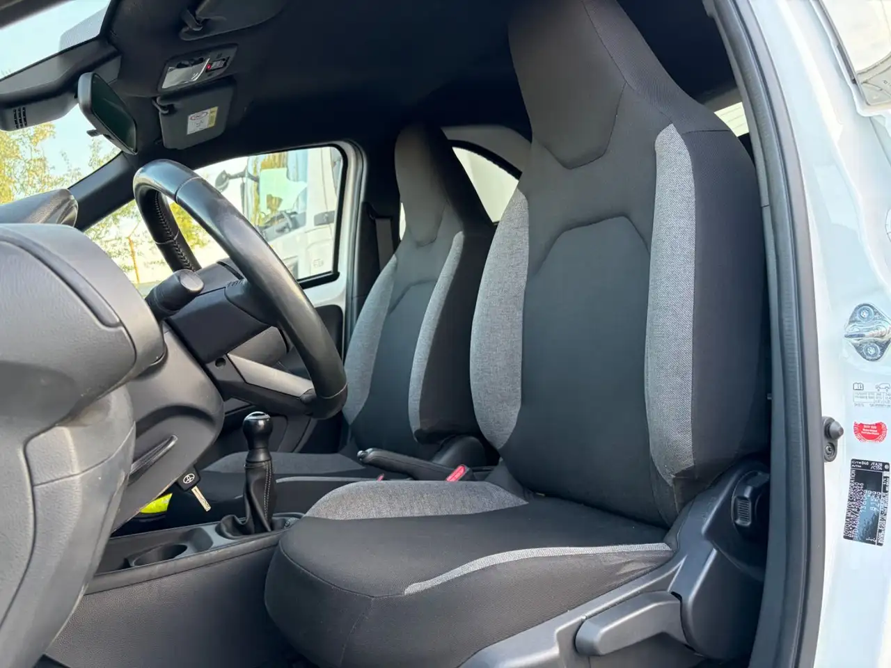 Toyota Aygo 1.0-l-VVT-i Play — Vehicle gallery 28