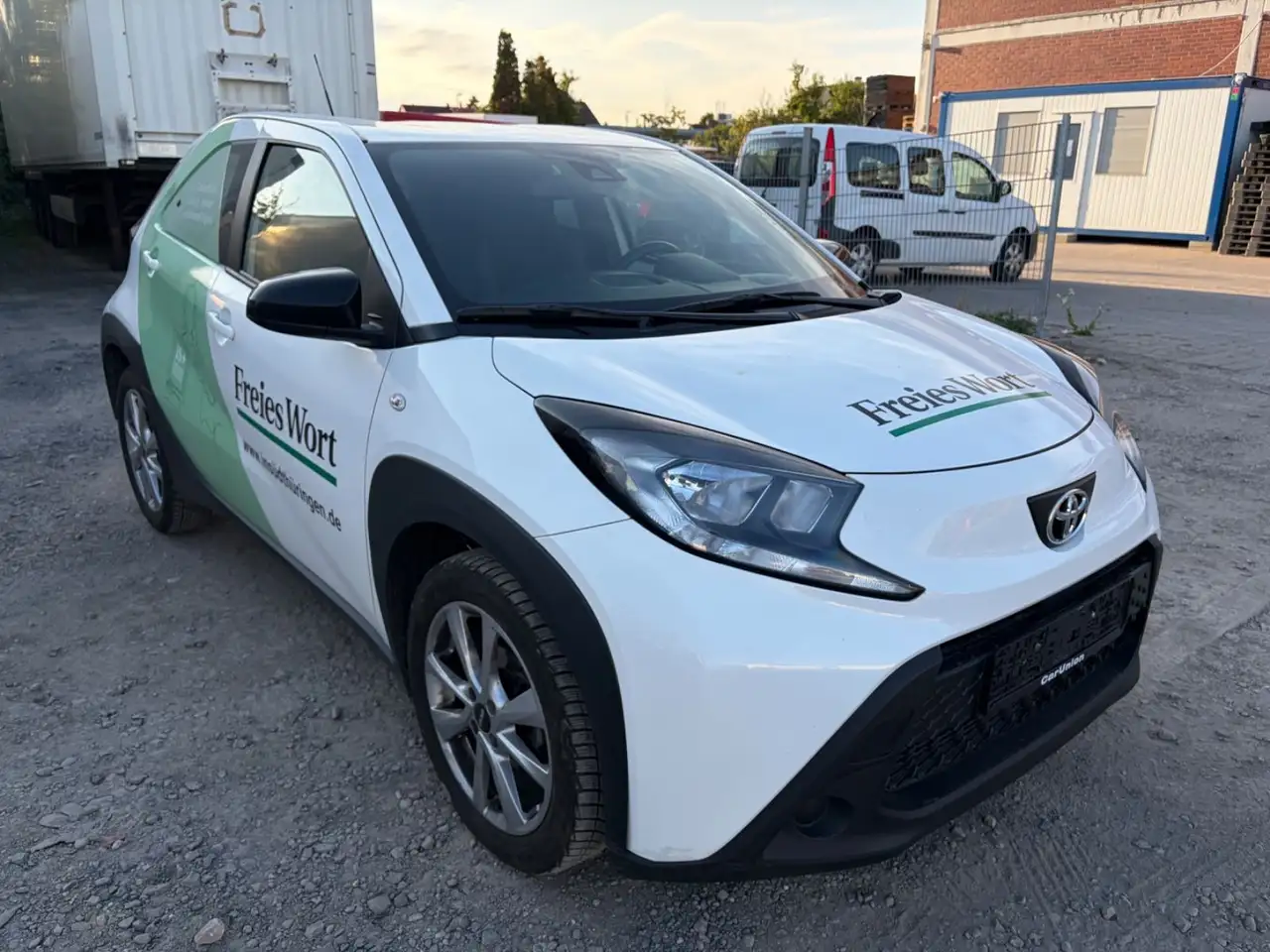 Toyota Aygo 1.0-l-VVT-i Play — Vehicle gallery 21