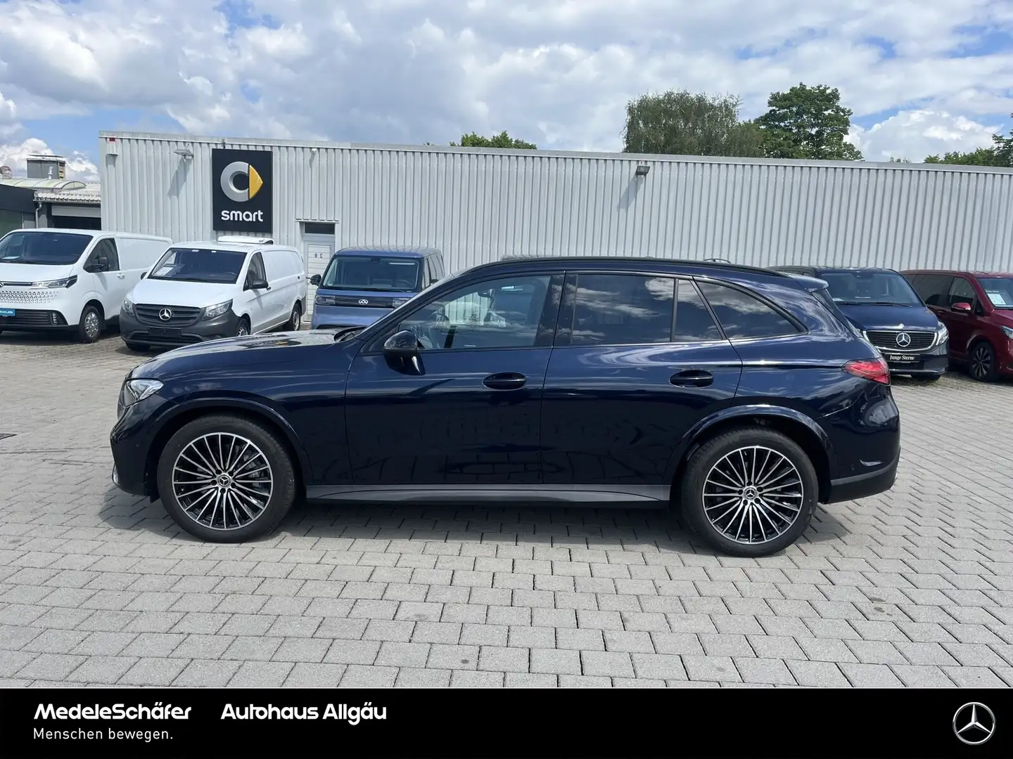 Mercedes-Benz GLC 220 GLC 220 d 4M AMG Night Distr AHK Sound Kam Ambie Blau - 2