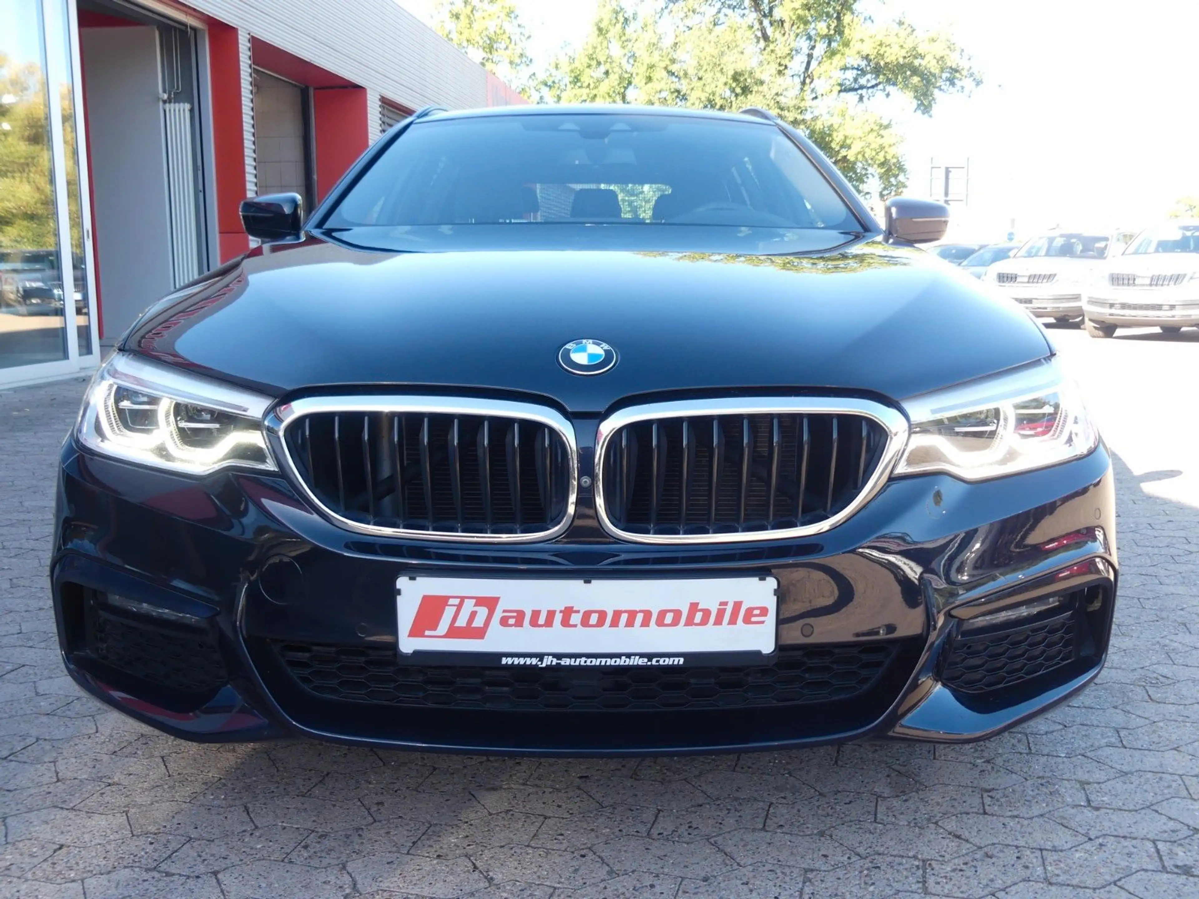 BMW 540 d xDrive M Sport*360°-Cam*Nappa*Panorama*TV — photo 8