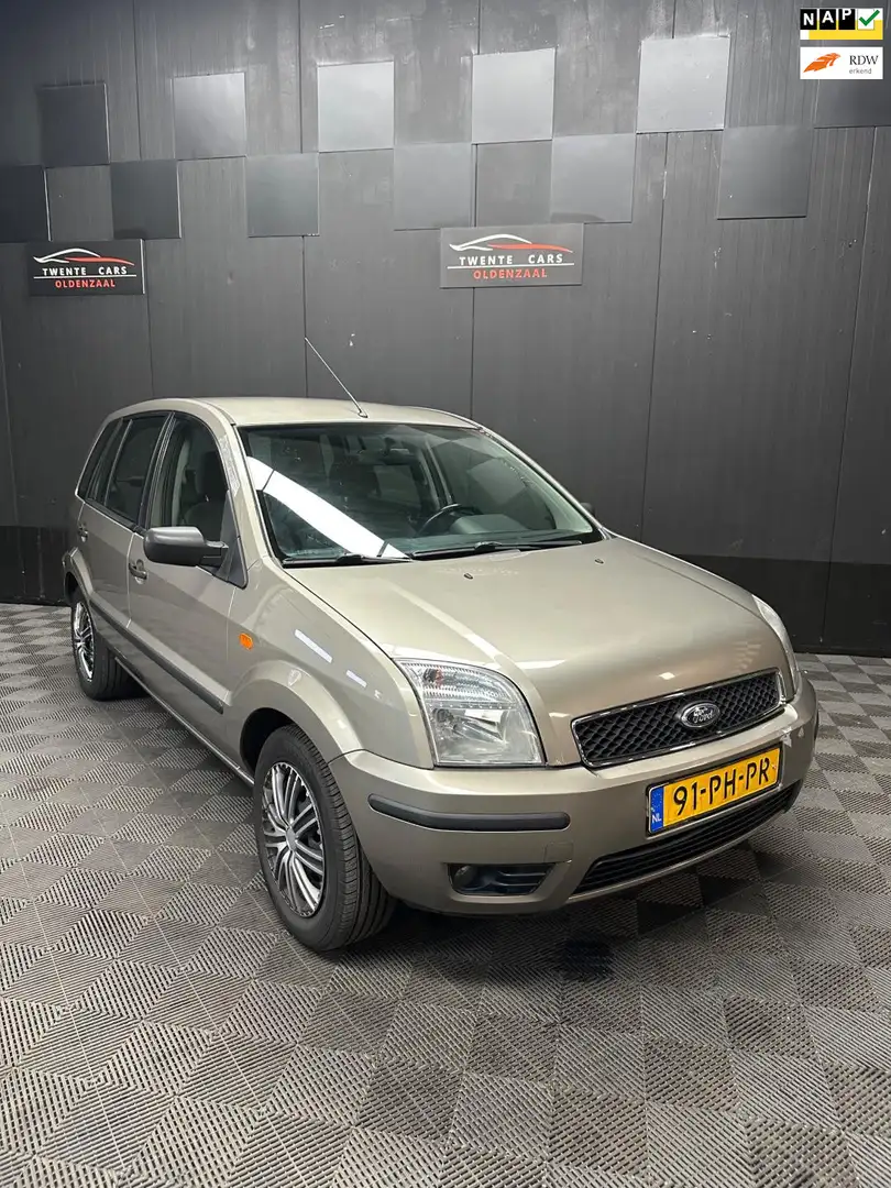Ford Fusion 1.4-16V Ghia | Airco | PDC | Nieuwe APK | Gris - 1