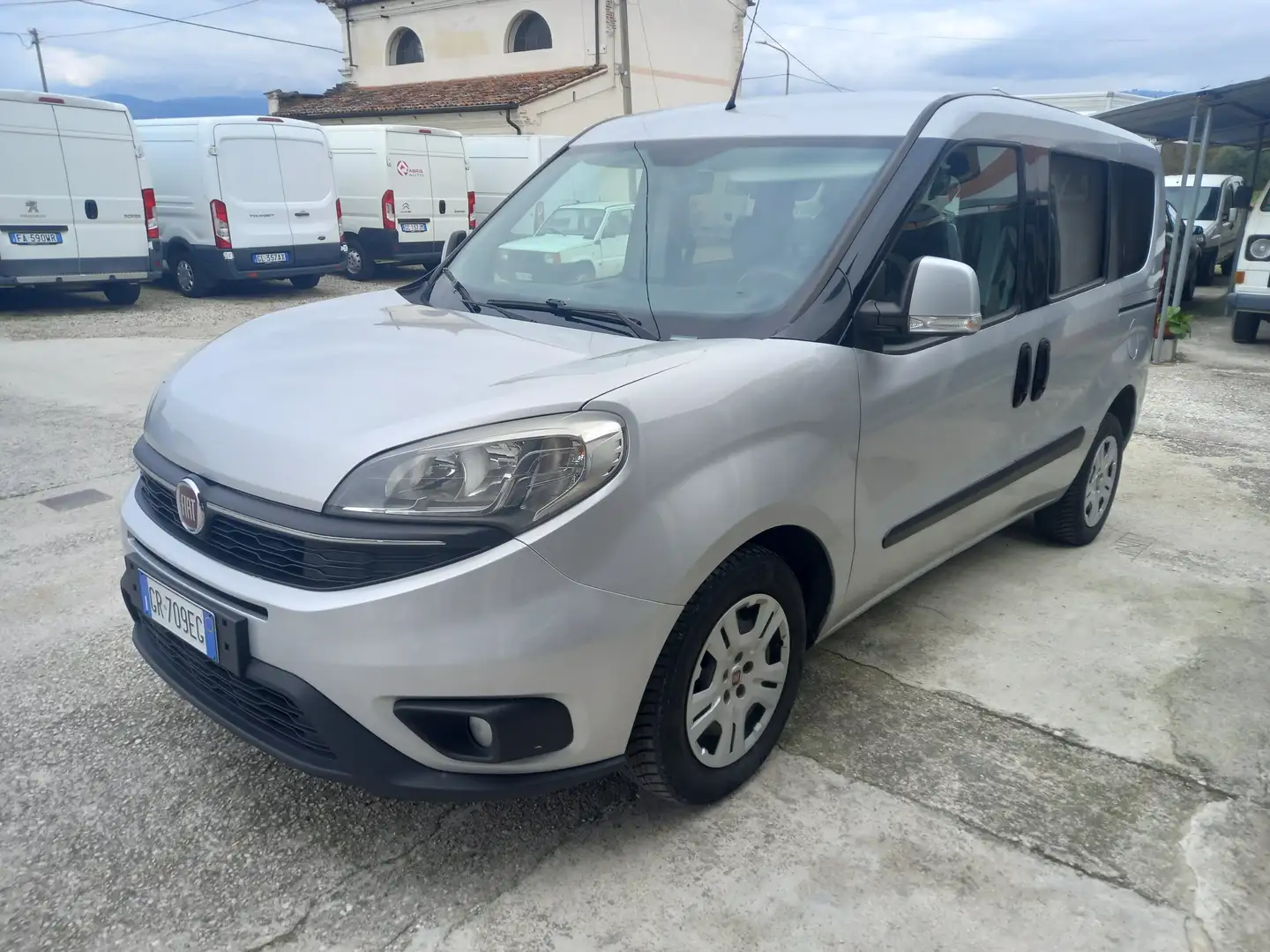 Fiat Doblo 1.6 Mjt 105 CV 5 Posti Argento - 1