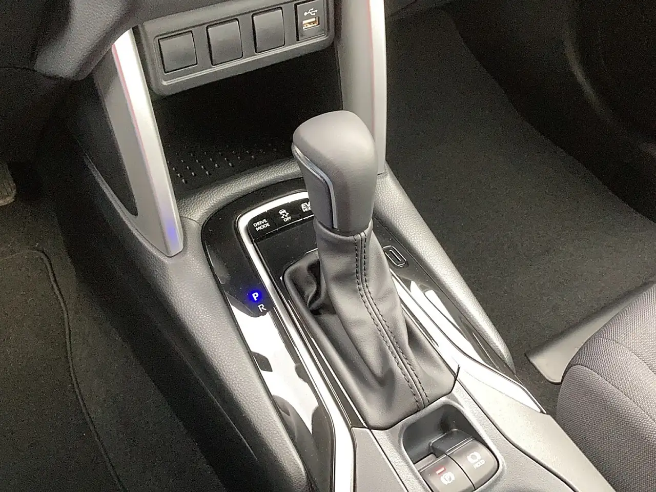 Toyota Corolla Cross 1,8 Hybrid Comfort 2WD, миниатюра 9