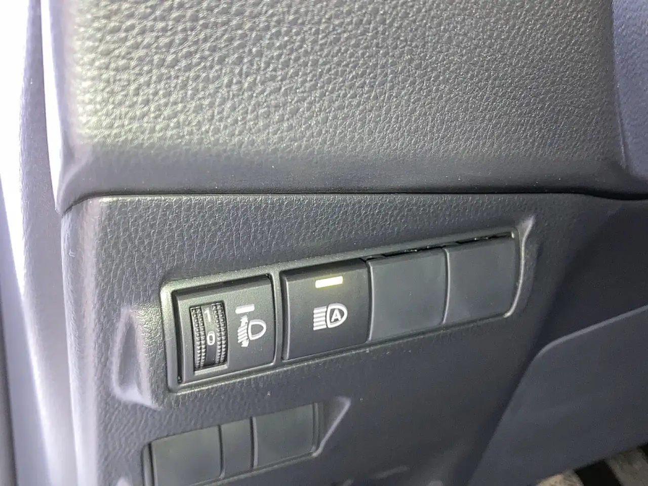Toyota Corolla Cross 1,8 Hybrid Comfort 2WD, миниатюра 13