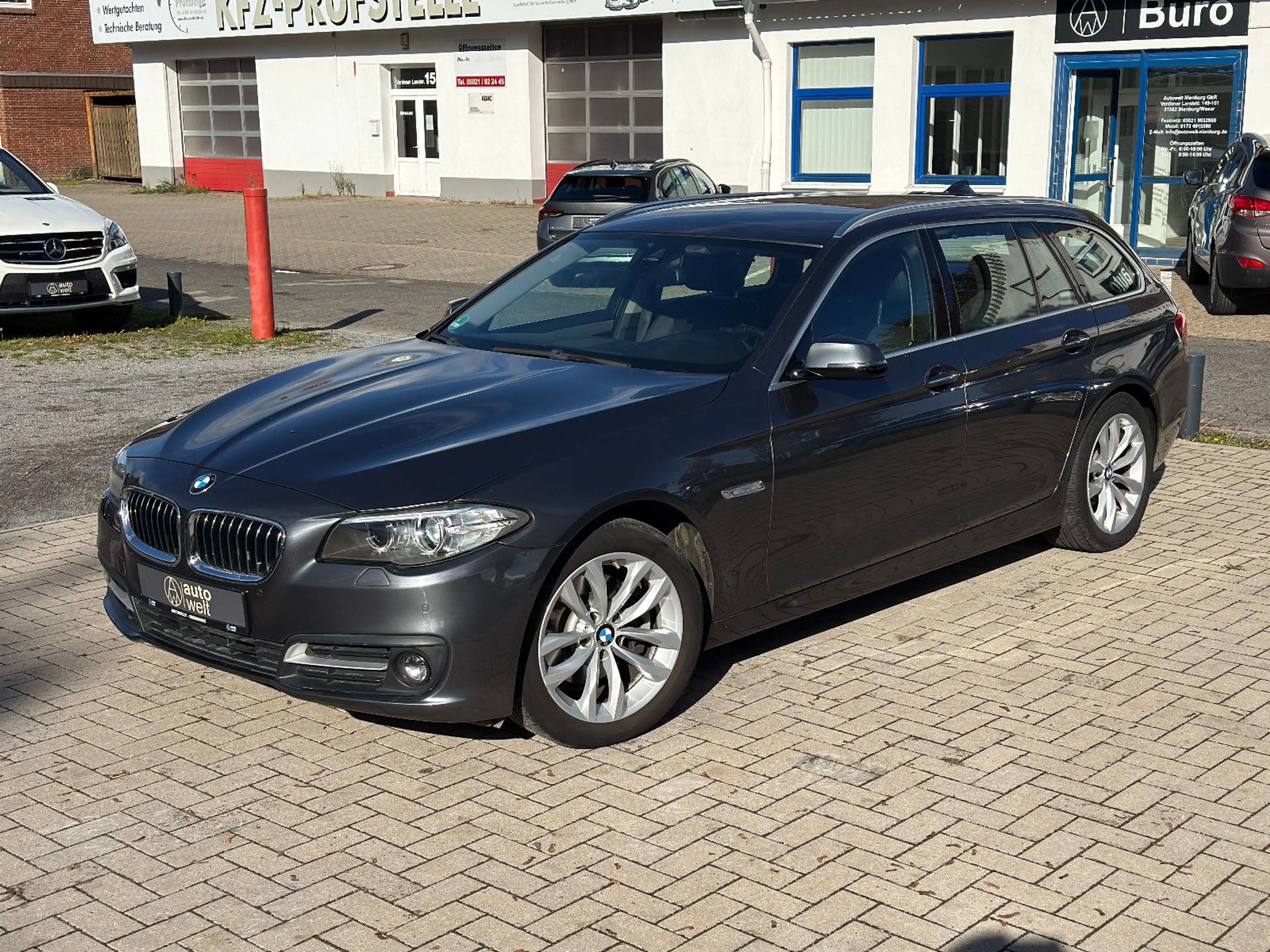 BMW 520 d xDrive, Service neu, Leder, Kamera, AHK