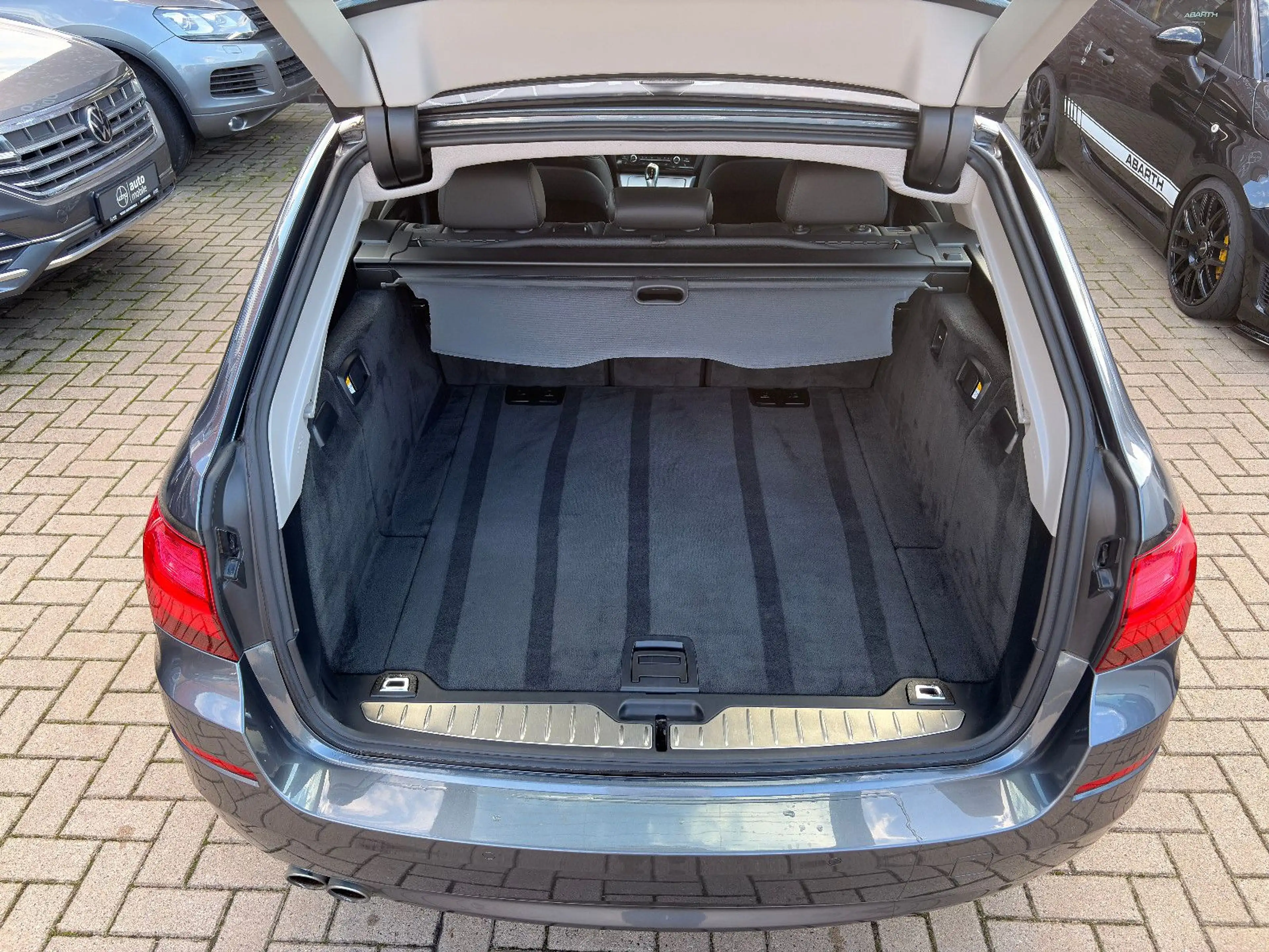 BMW 520 d xDrive, Service neu, Leder, Kamera, AHK — photo 11