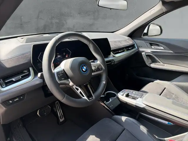 BMW X2 view 9