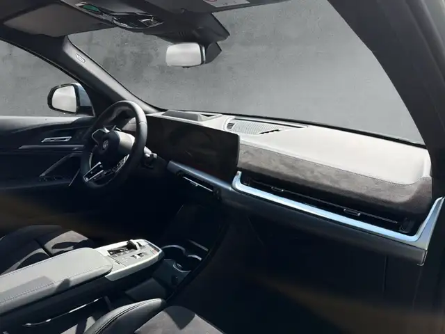 BMW X2 view 12