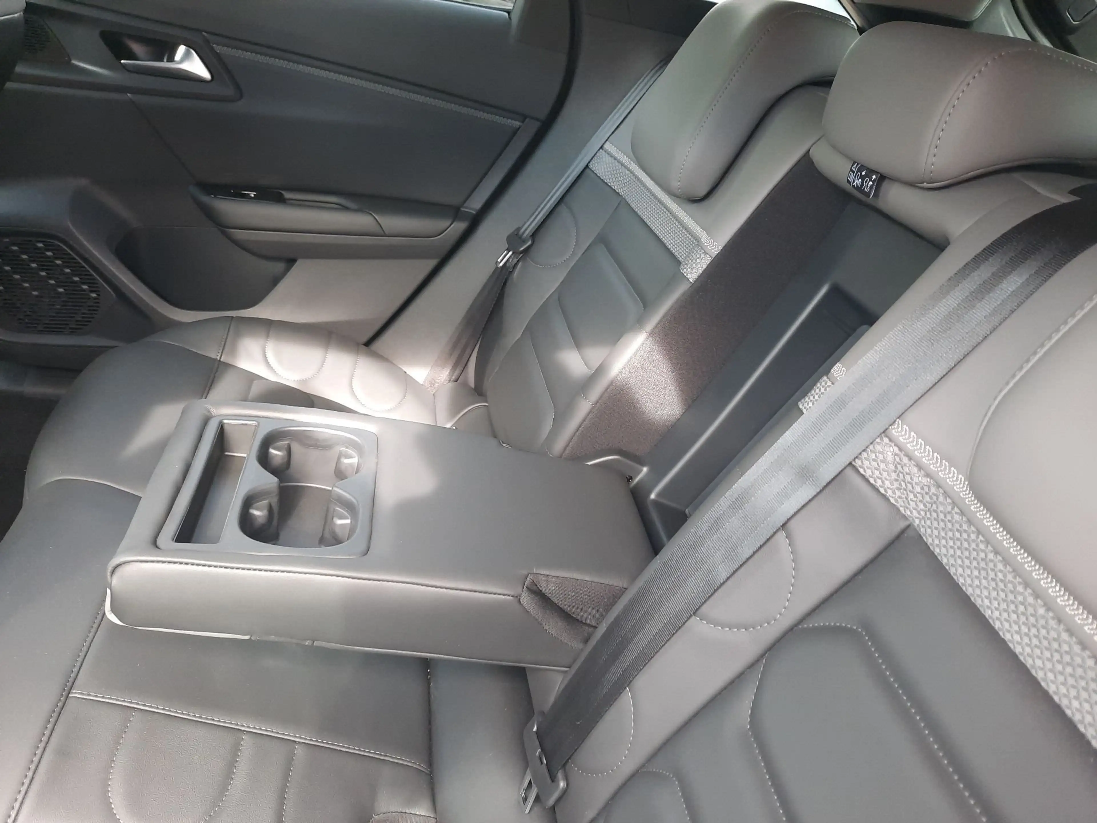 Citroen C5 X 1.2 PureTech 145 Plus Navi Kamera DAB LED — photo 31