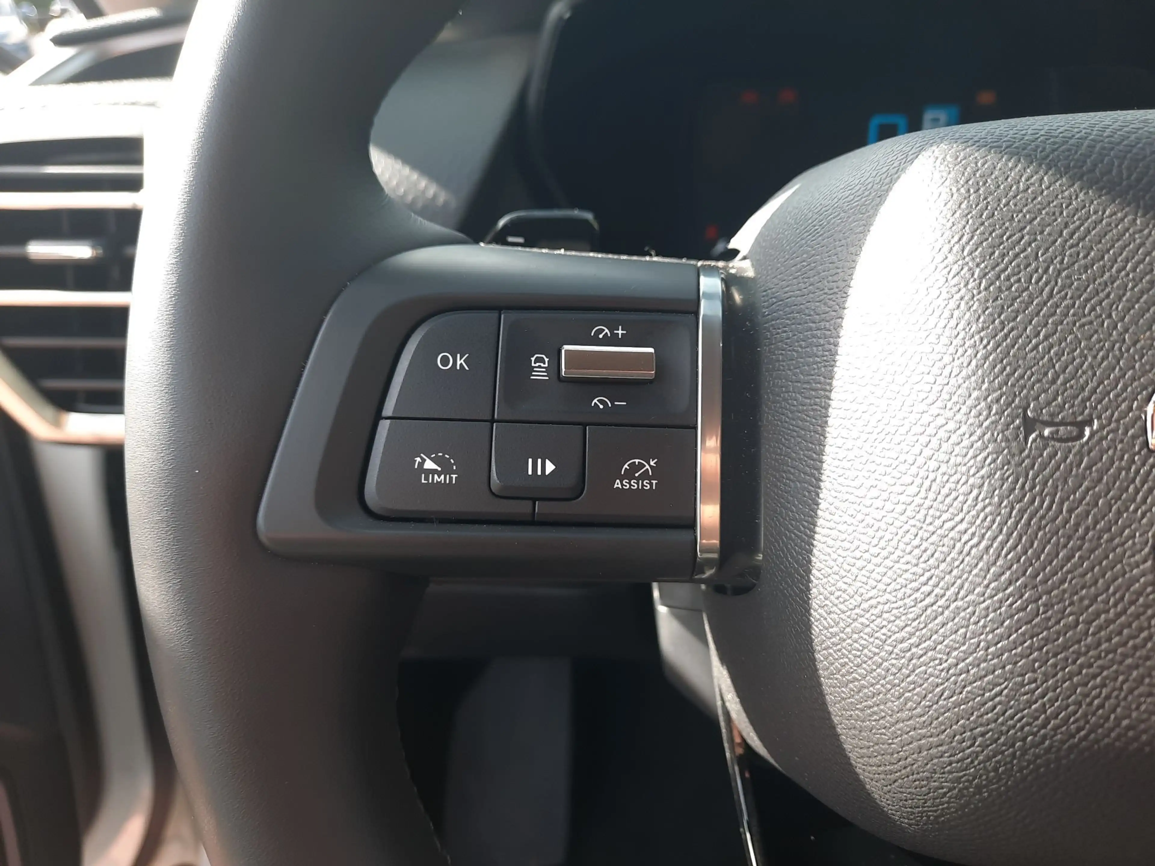 Citroen C5 X 1.2 PureTech 145 Plus Navi Kamera DAB LED — photo 16