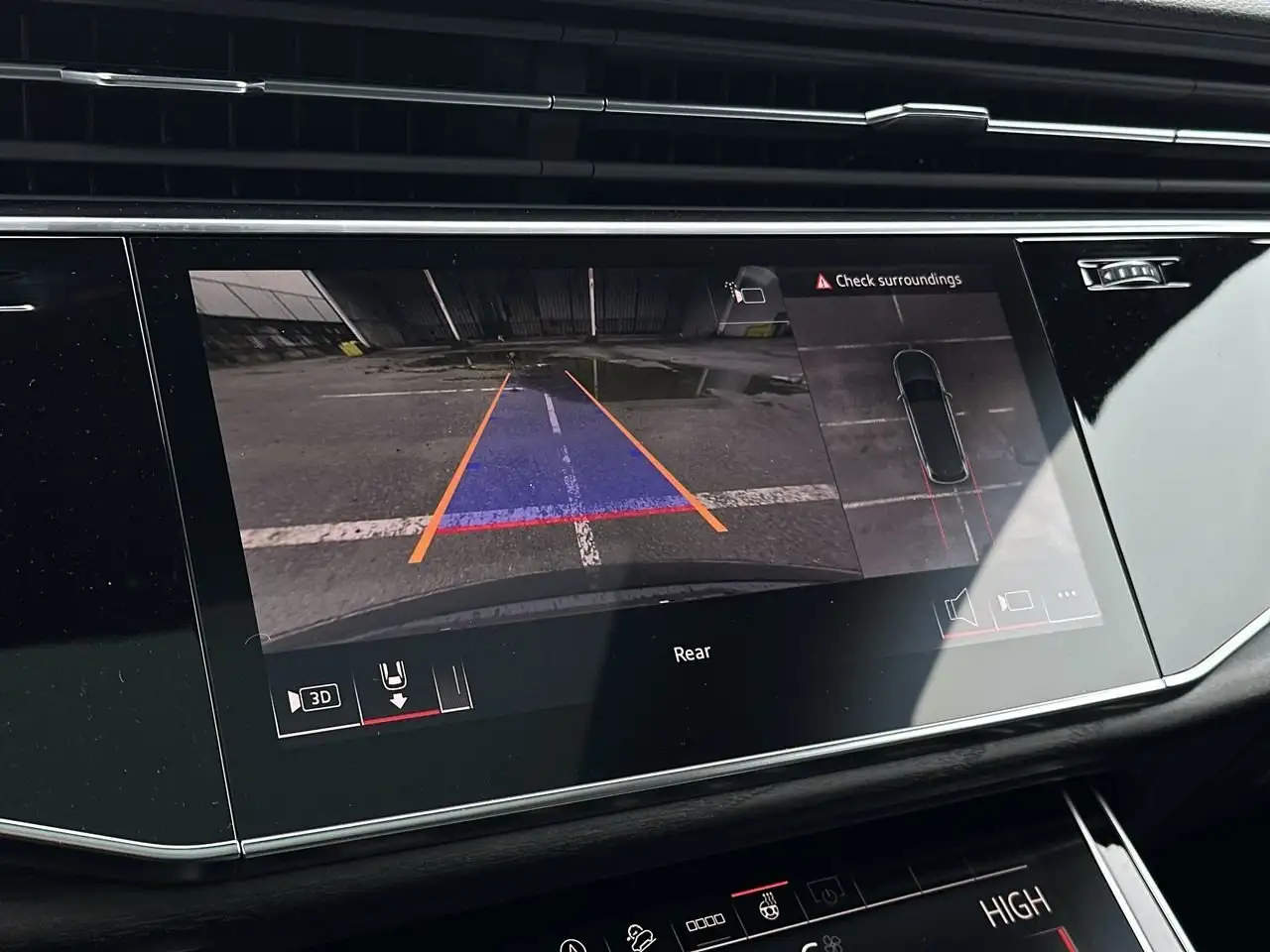 Audi Q7 снимка Audi Q7