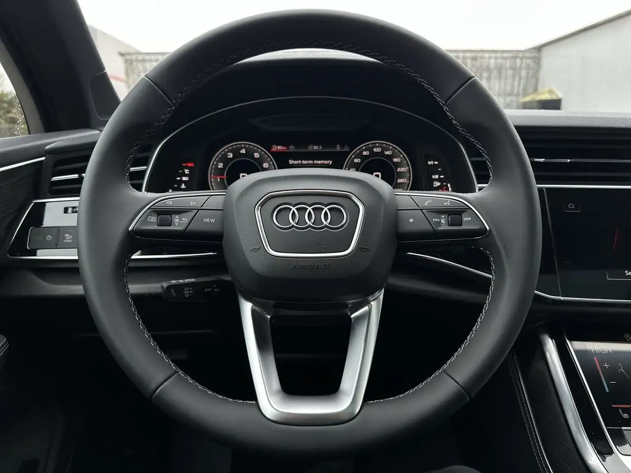 Audi Q7 снимка Audi Q7