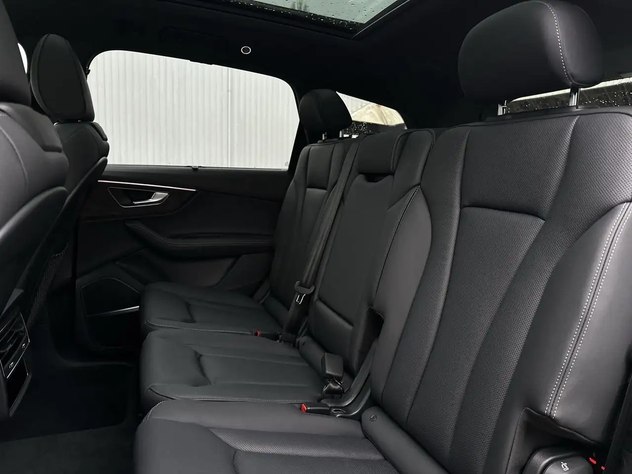 Audi Q7 снимка Audi Q7
