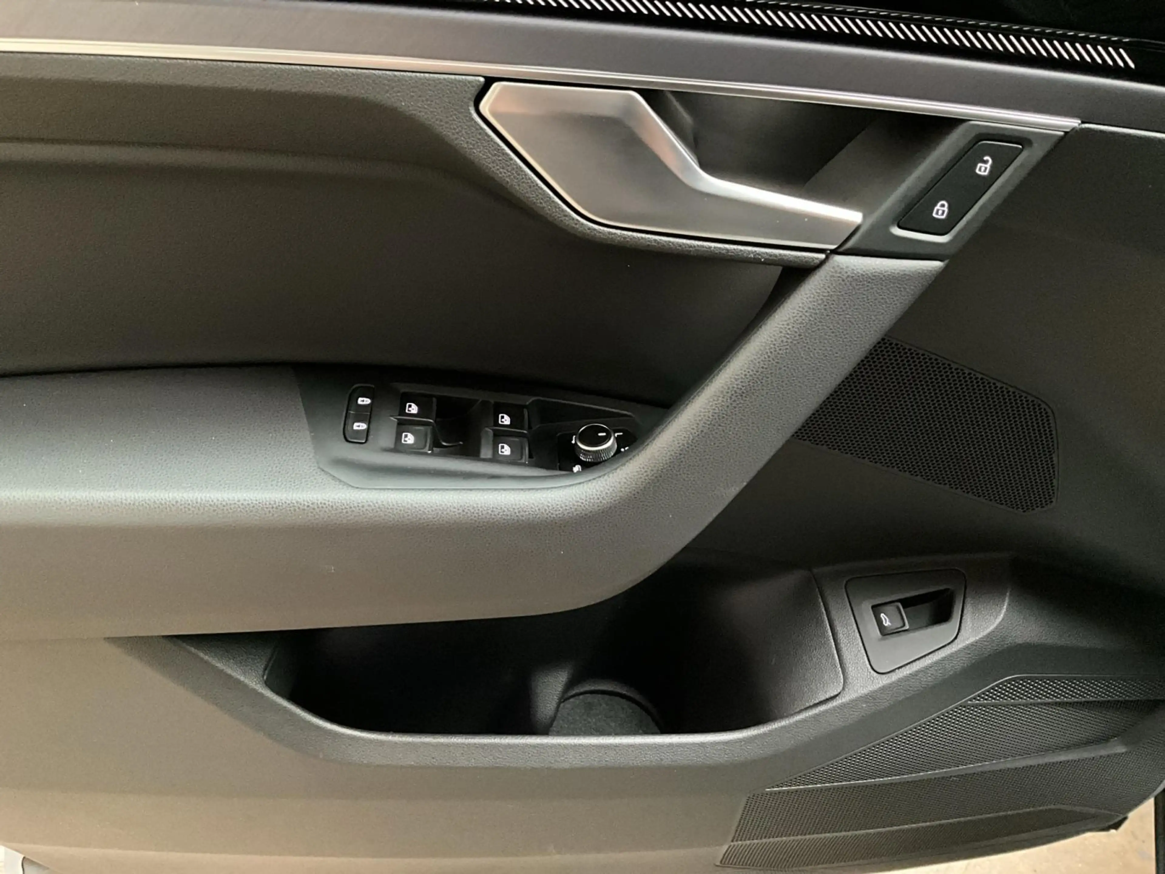 Volkswagen Touareg R-Line+Aut8+4Motion+P.confort+LM20+AHK+LED+NAVI — photo 14