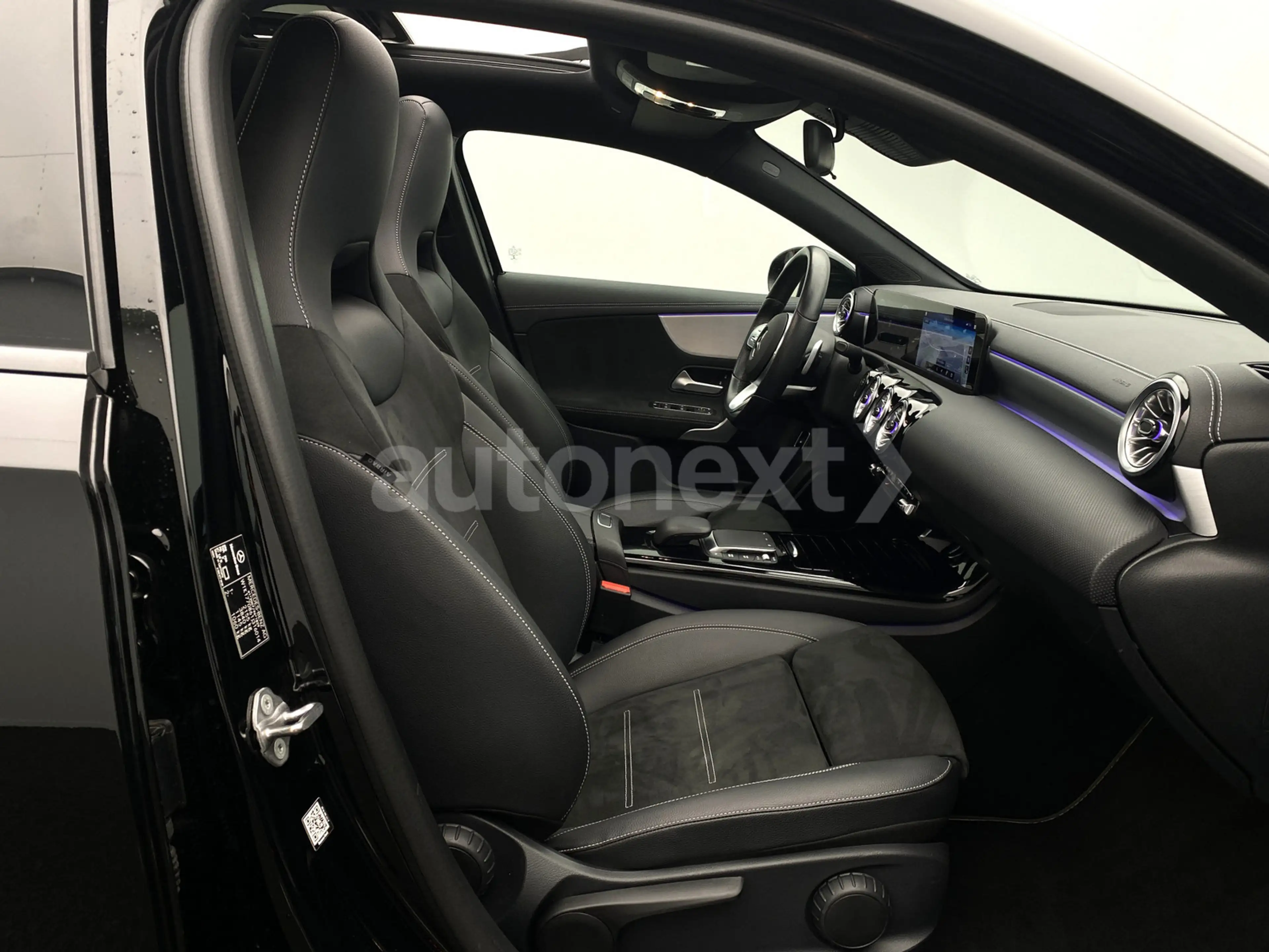 Mercedes-Benz A 250 e *2x AMG Line+Night* Pano+Standhzg (6014) — photo 15