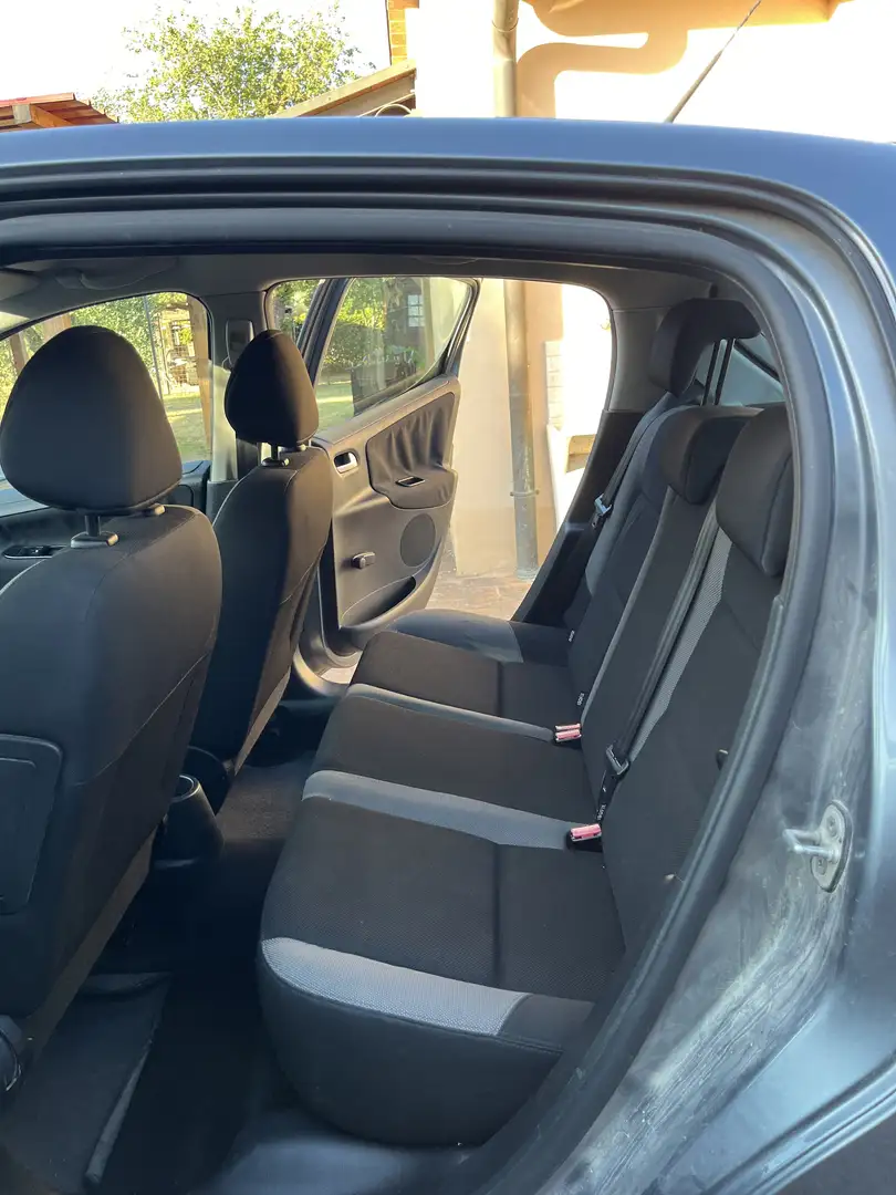 Peugeot 207 5p 1.4 hdi X-Line - 2