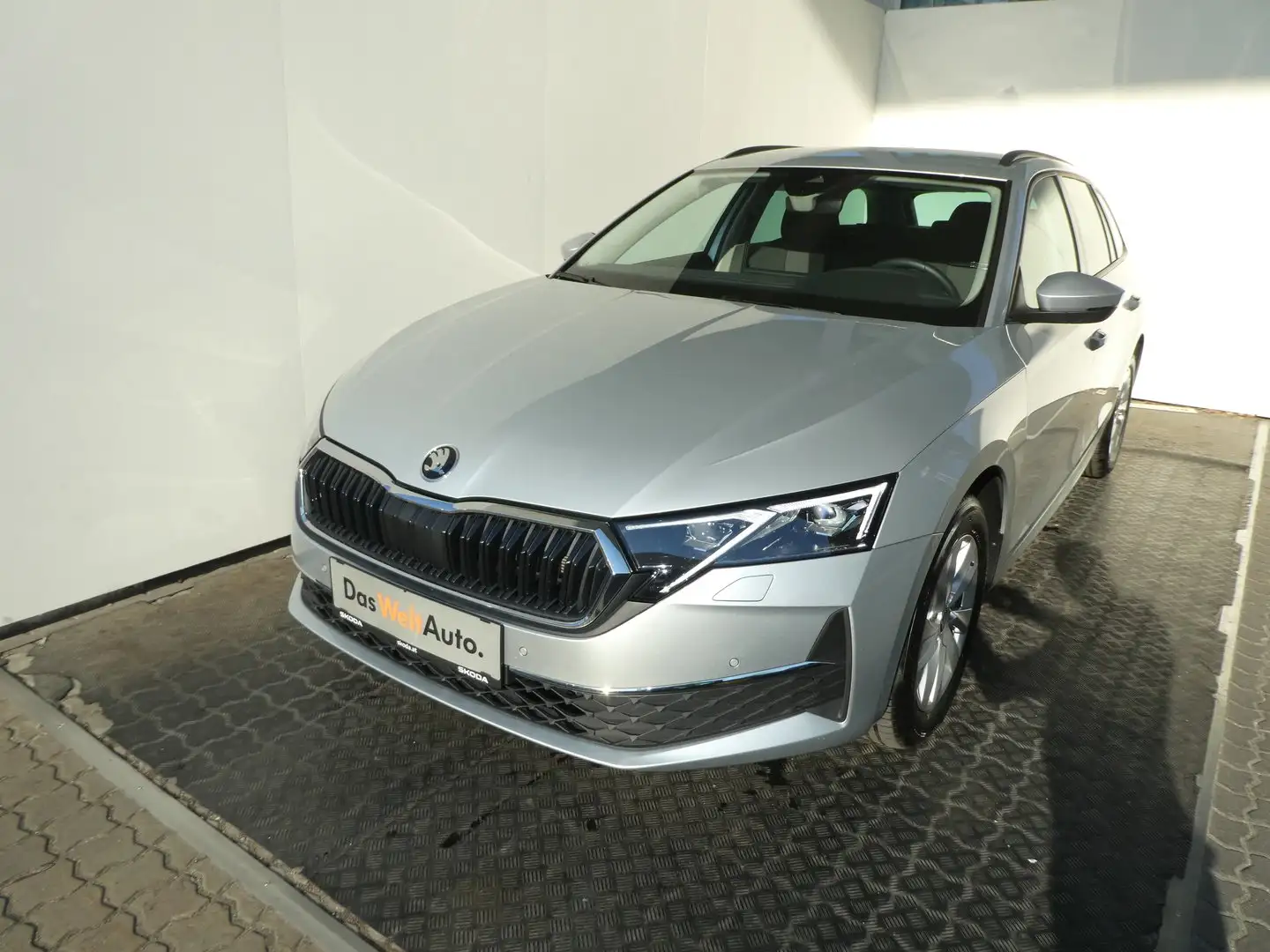 Skoda Octavia Selection TDI DSG Silber - 1