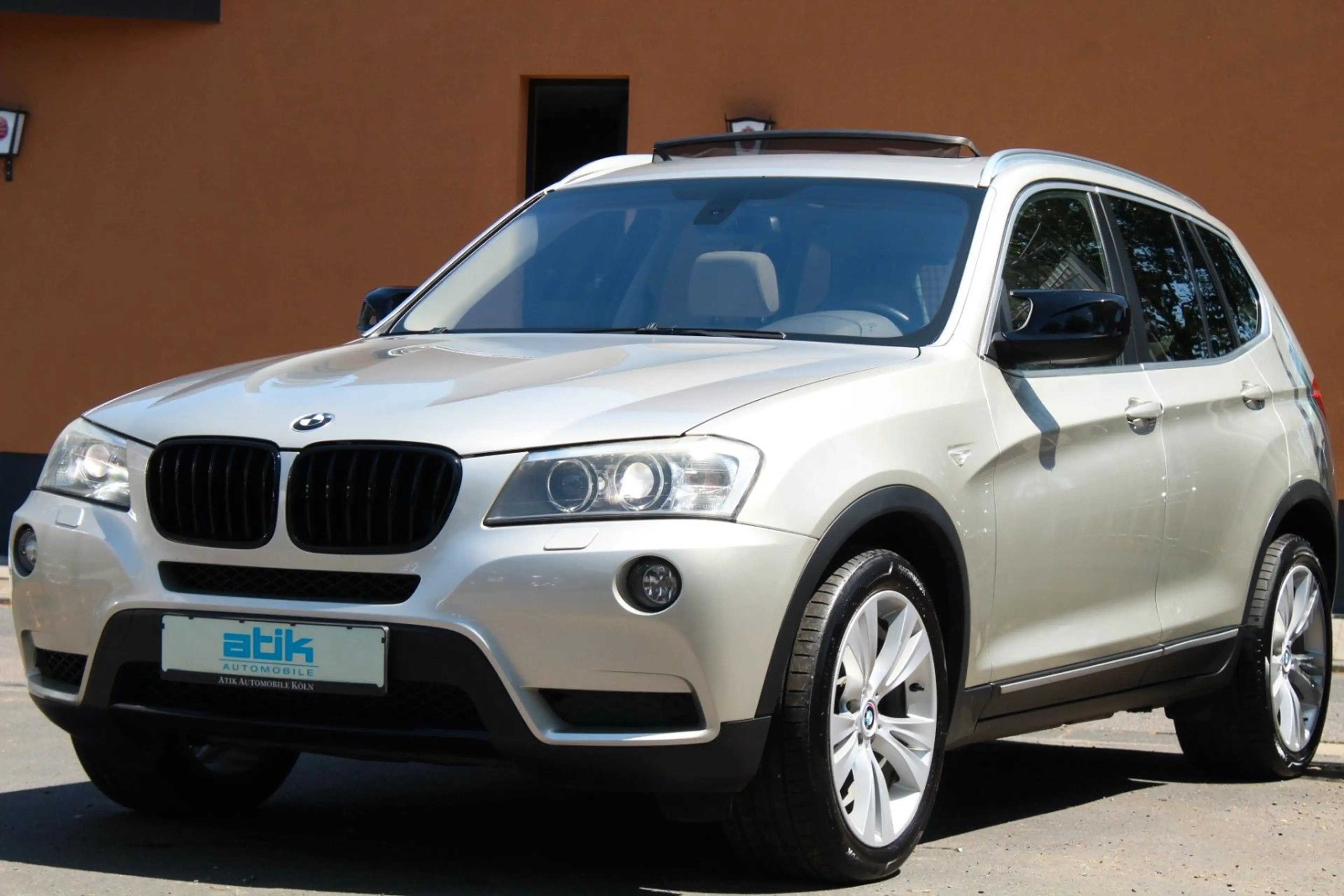 BMW X3 xDrive35i 19" KAMERA Leder PANO NaviPRO MEMOR