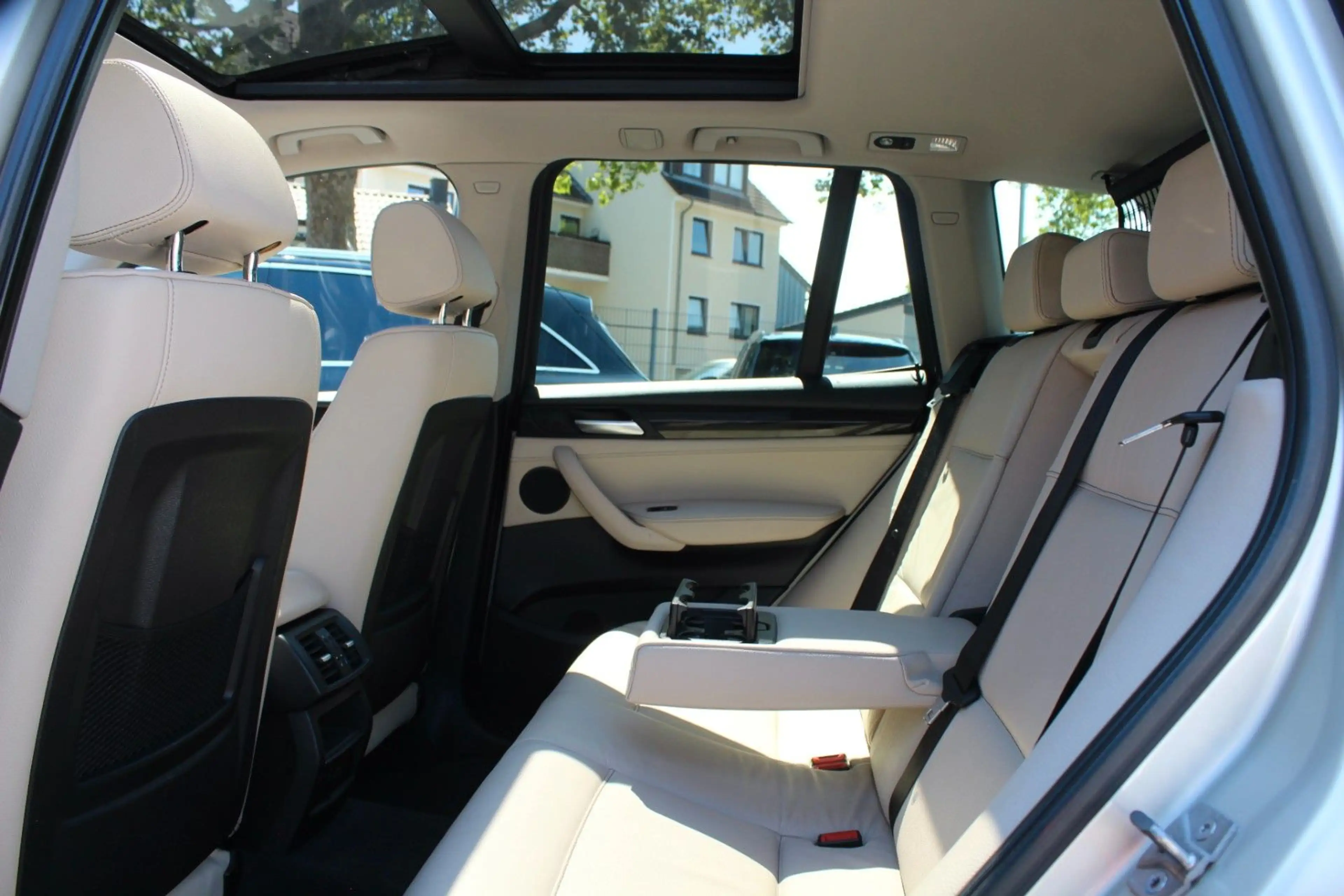 BMW X3 xDrive35i 19" KAMERA Leder PANO NaviPRO MEMOR — photo 11