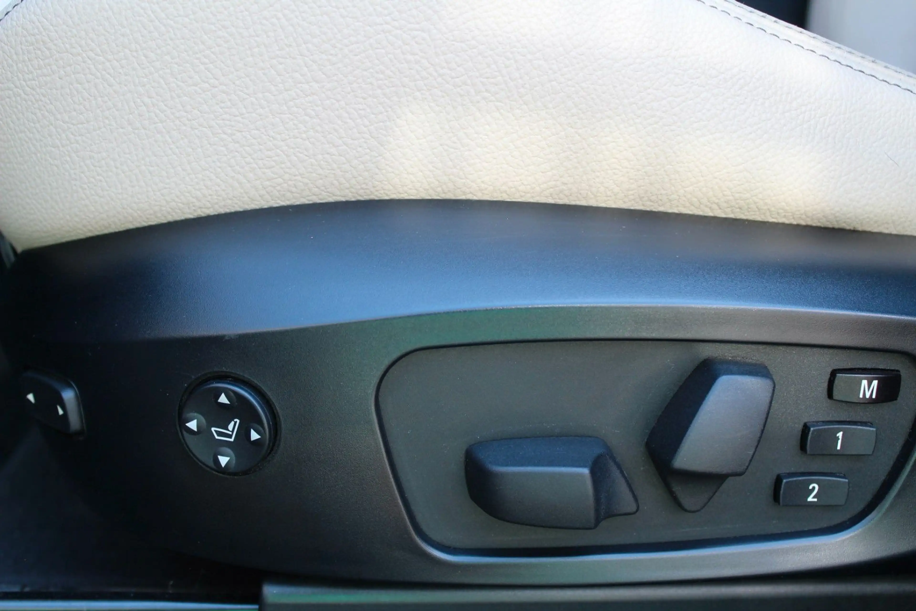 BMW X3 xDrive35i 19" KAMERA Leder PANO NaviPRO MEMOR — photo 10