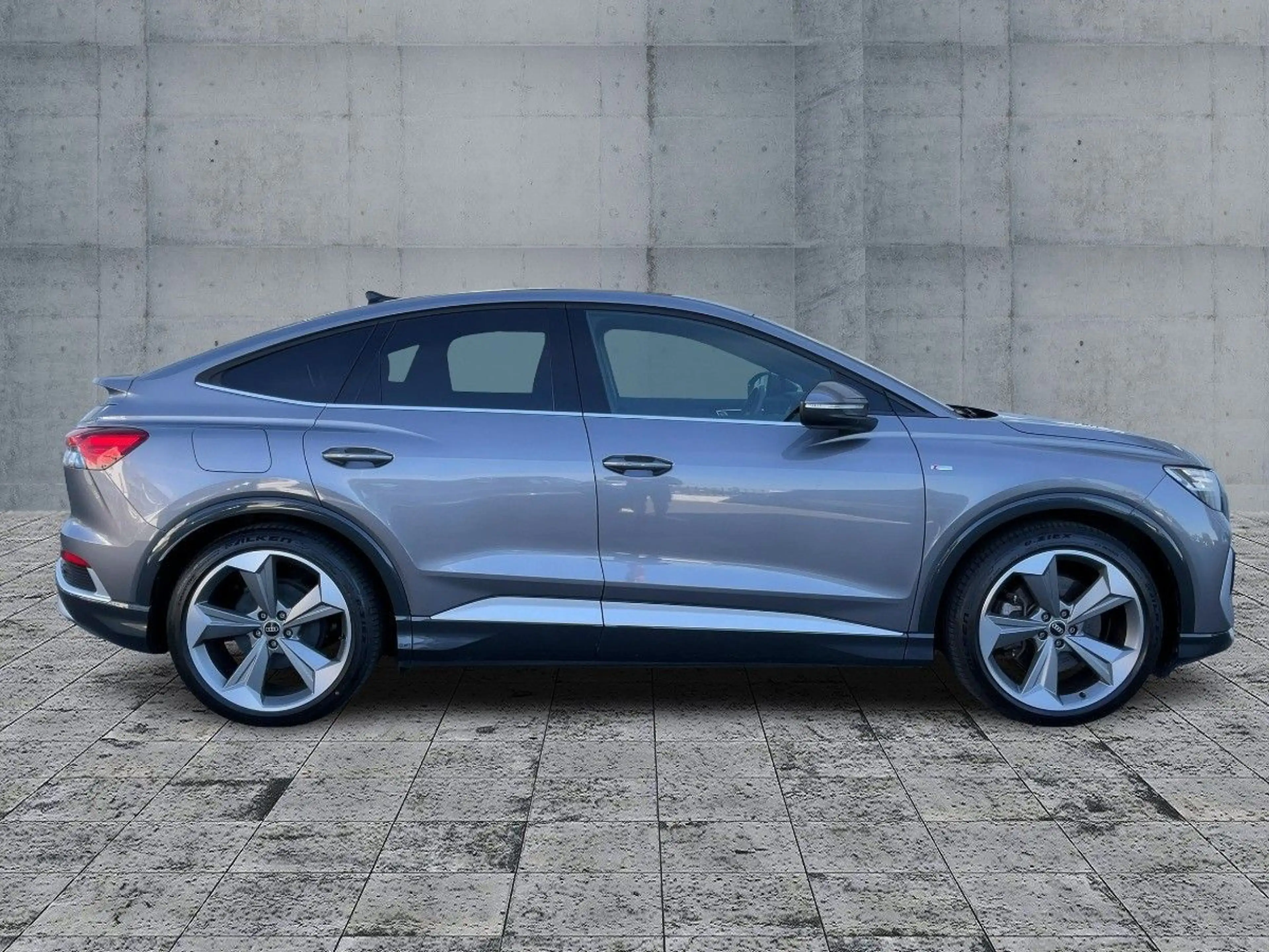 Audi Q4 e-tron Q4 Sportback 50 e-tron quattro Automatik — photo 7