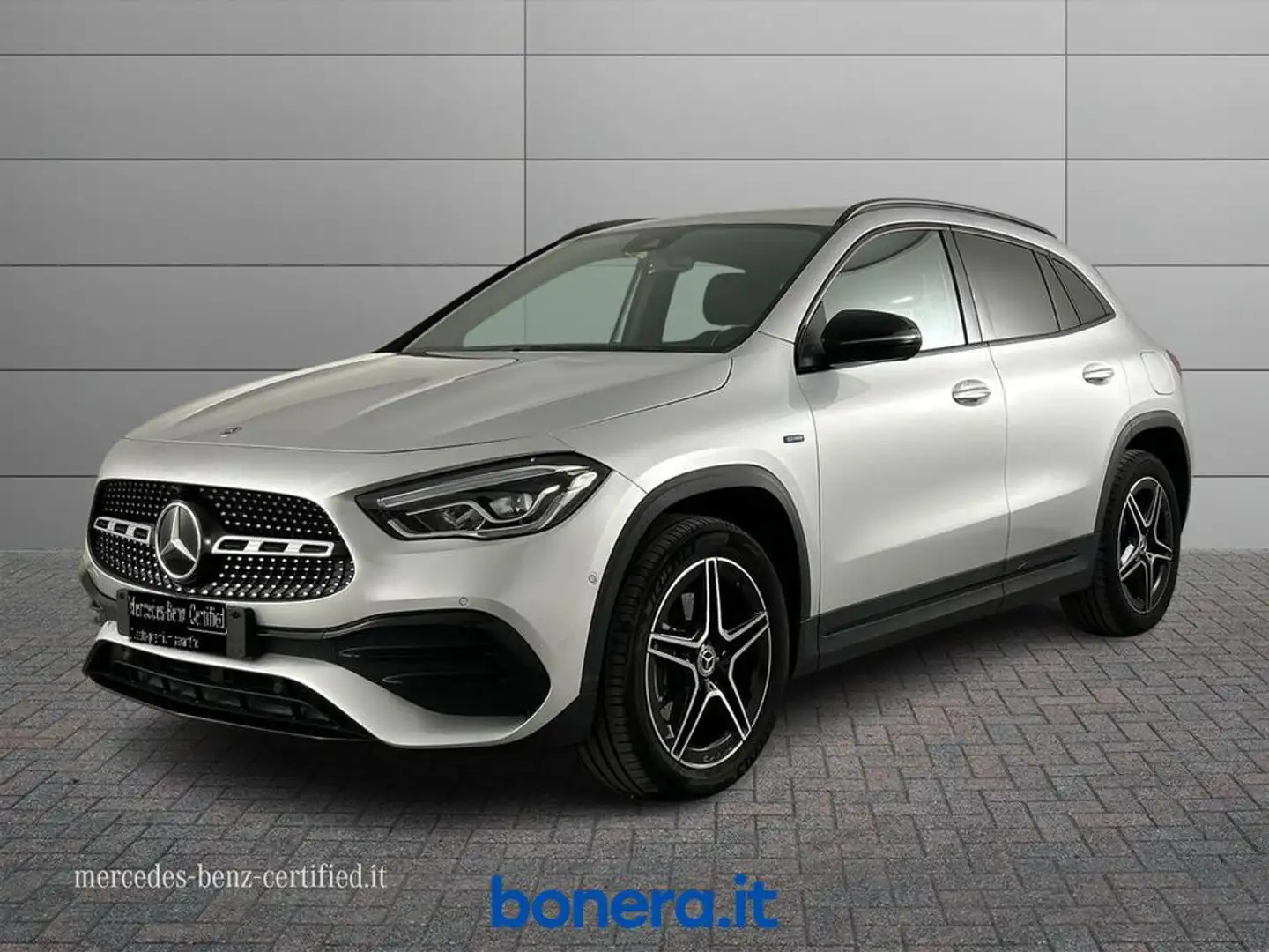 Mercedes-Benz GLA 250 eq-power Premium auto Argento - 1