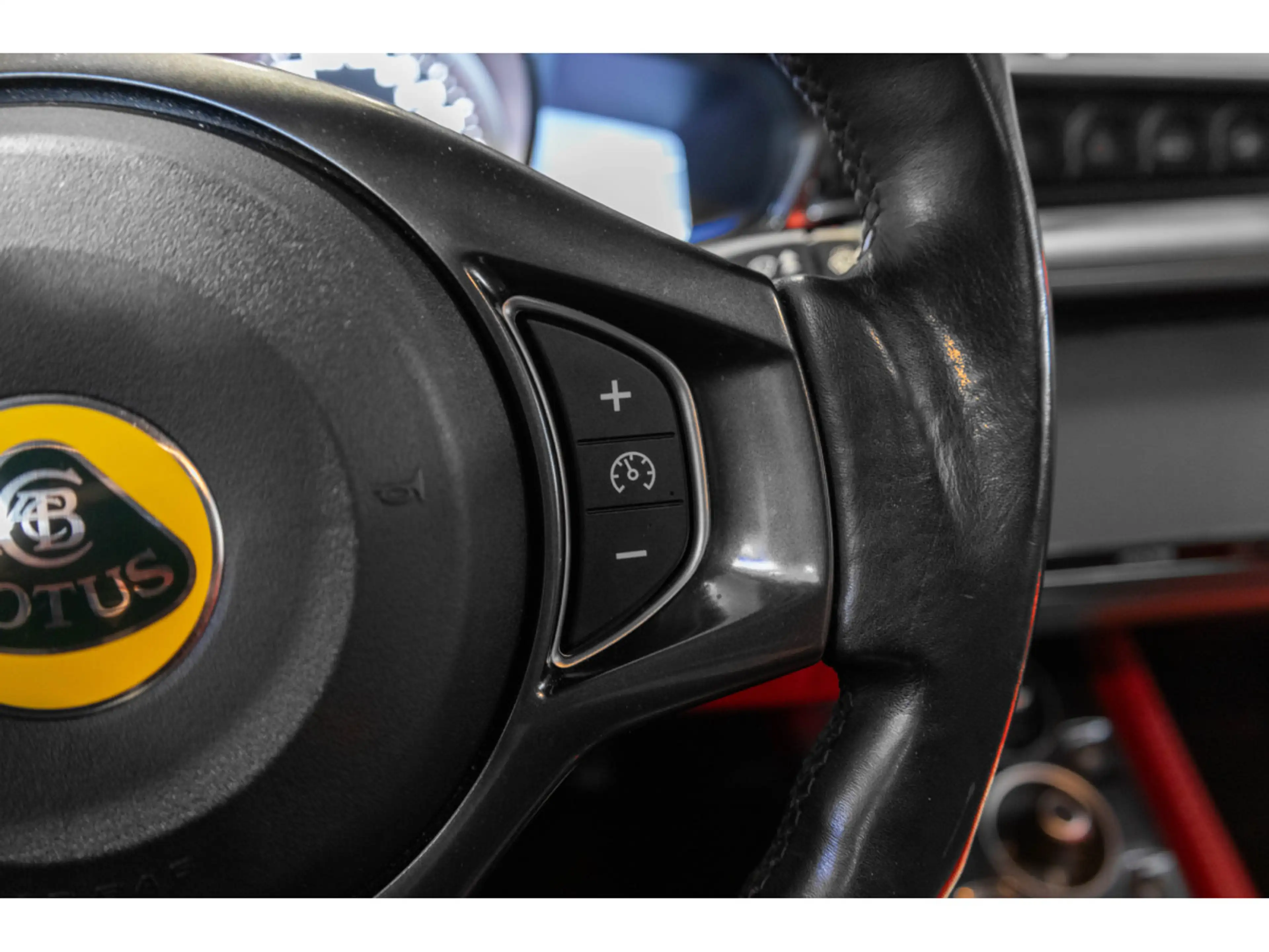 Lotus Evora 400 — photo 15