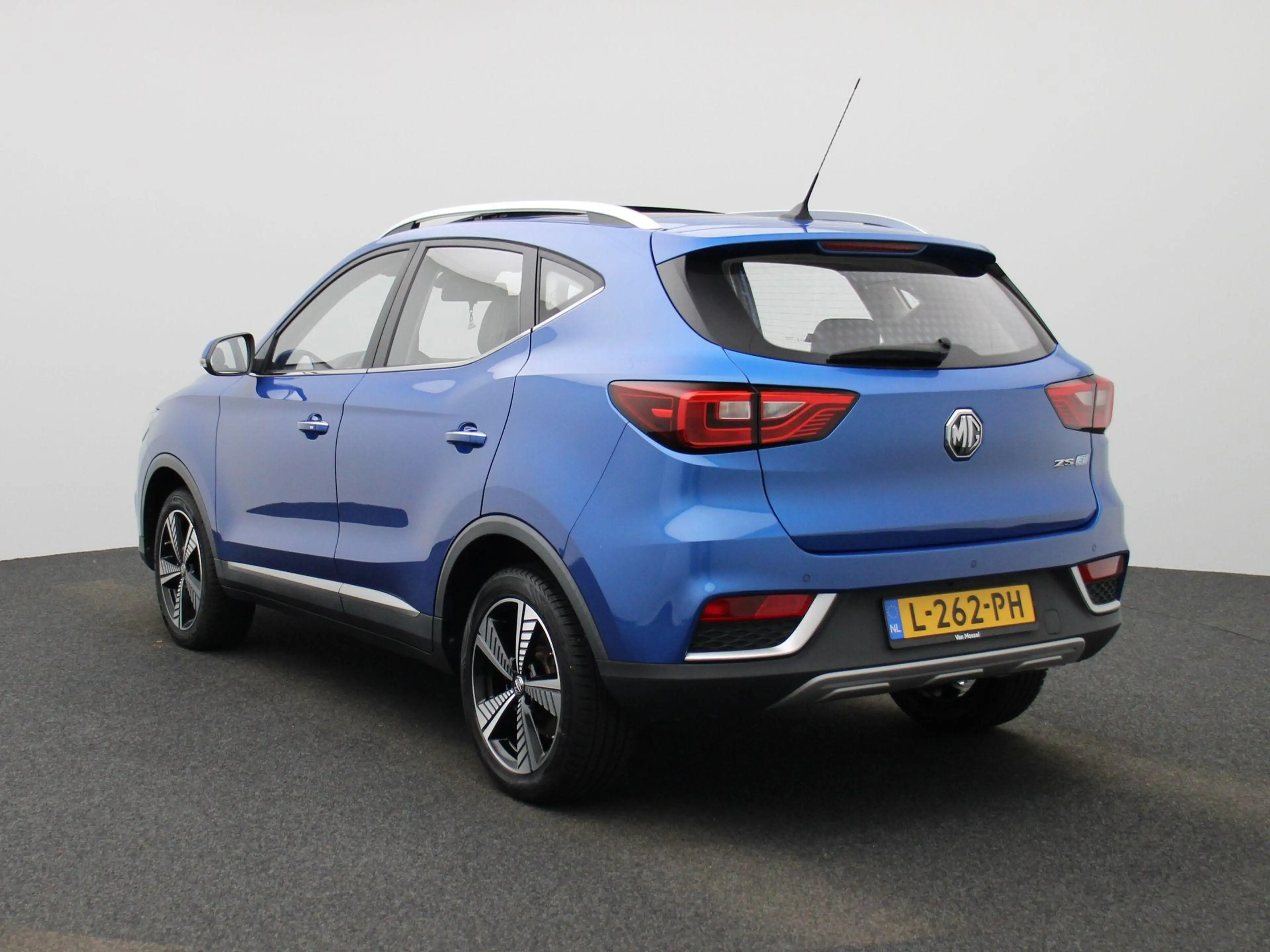 MG ZS MG EV Luxury 45 kWh — photo 2