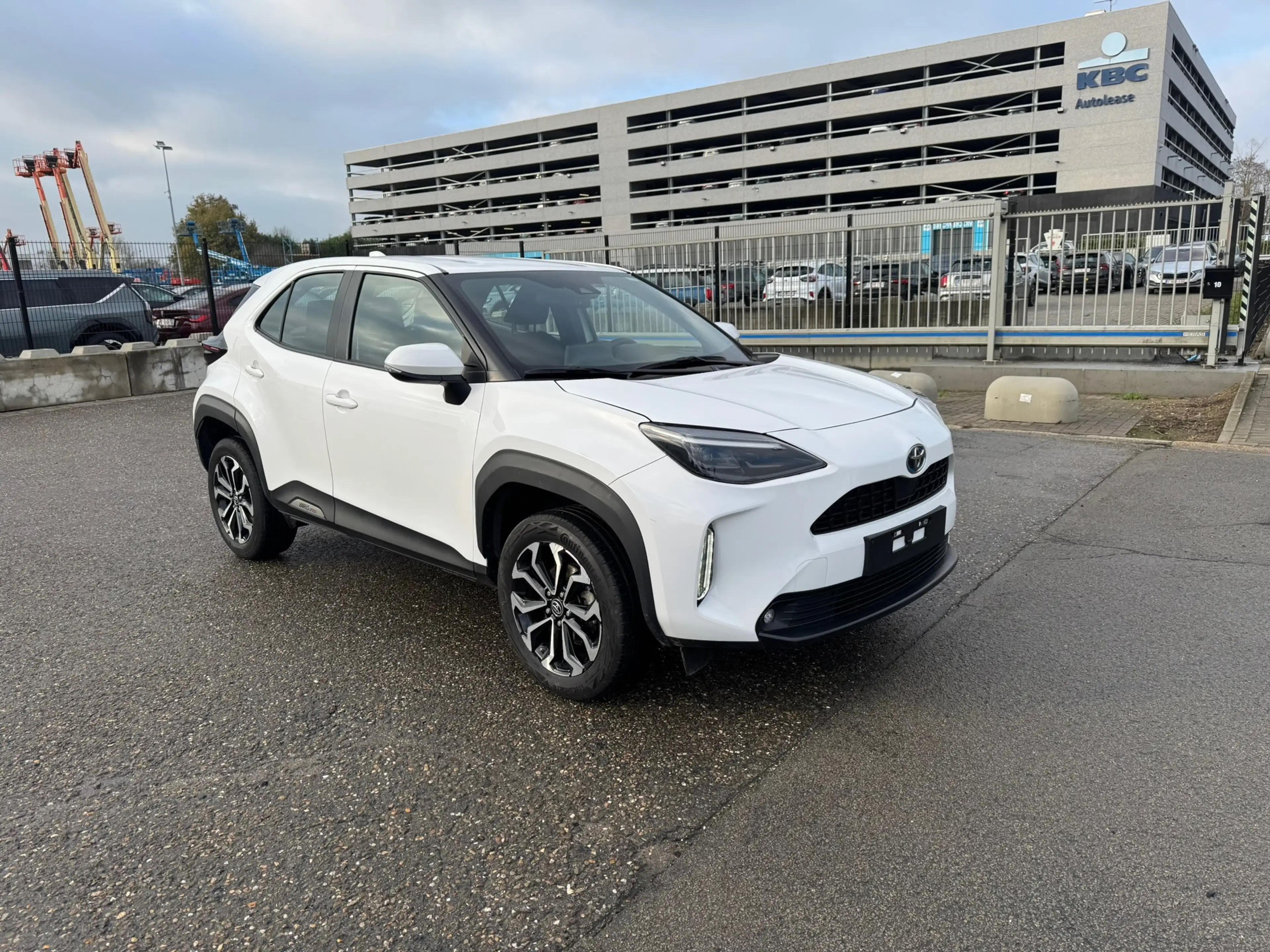 Toyota Yaris Cross Yaris Cross Hybrid 1.5i VVT-i Premiere E-CVT — photo 3