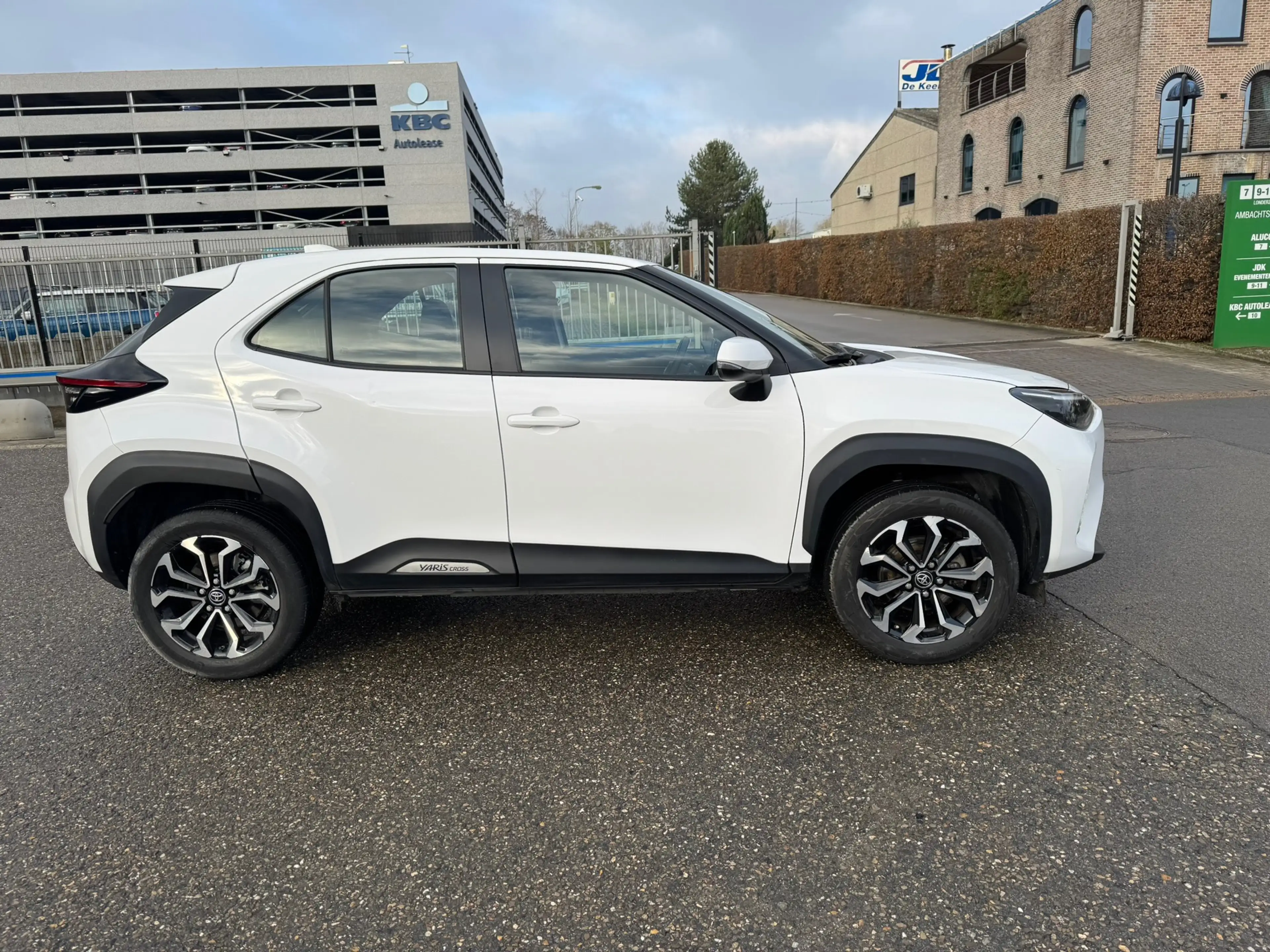Toyota Yaris Cross Yaris Cross Hybrid 1.5i VVT-i Premiere E-CVT — photo 4
