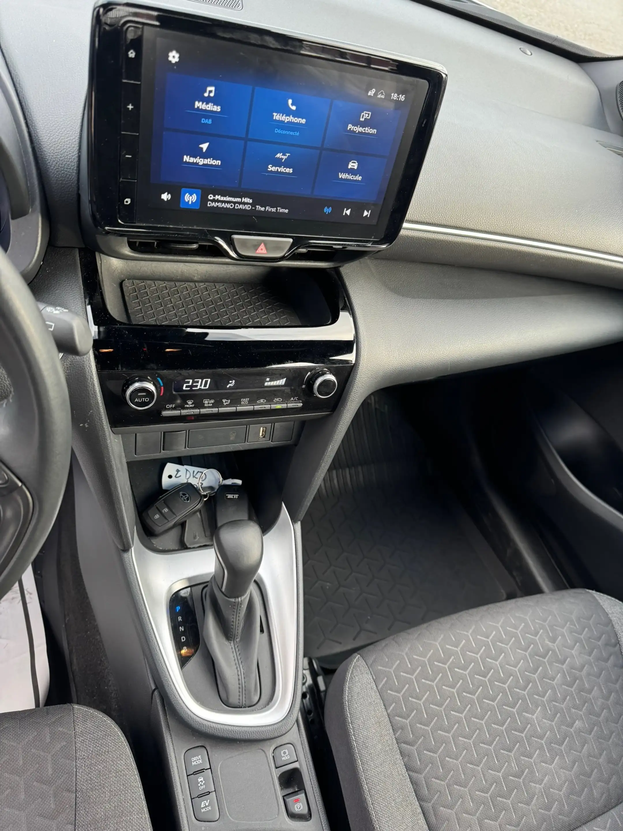 Toyota Yaris Cross Yaris Cross Hybrid 1.5i VVT-i Premiere E-CVT — photo 10