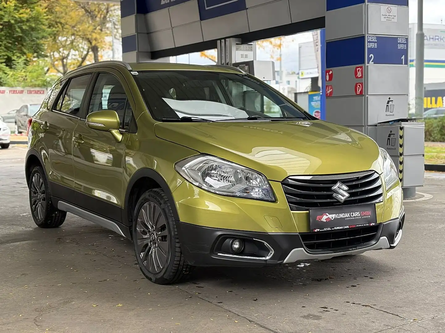 Suzuki SX4 S-Cross 1,6 Allgrip shine**PICKERL 06/2026** Grün - 1