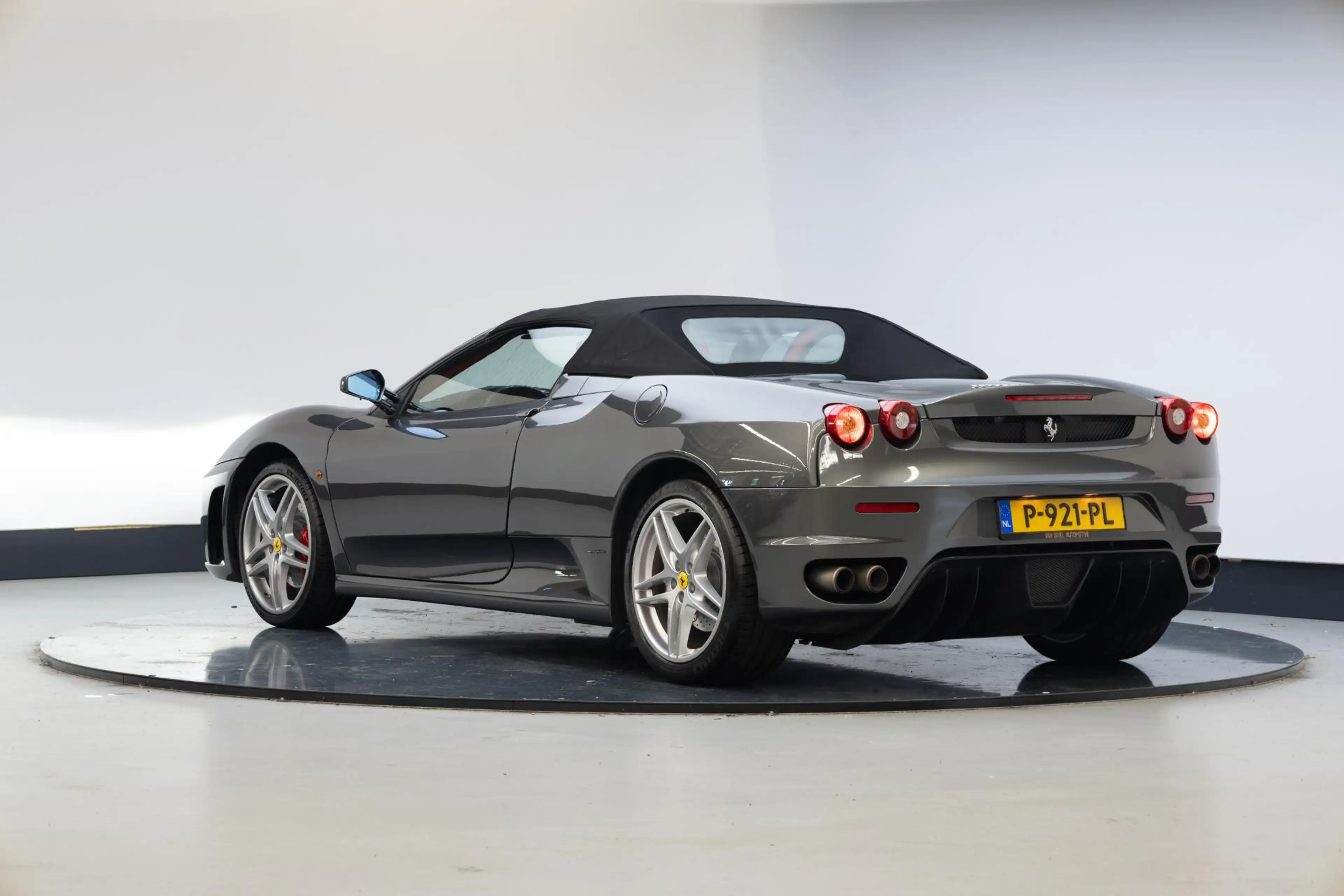 Ferrari F430 4.3 V8 Spider F1 | Volledige historie | — photo 2