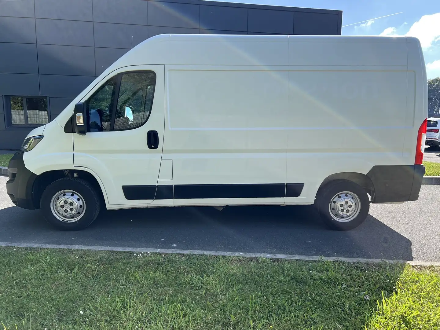 Peugeot Boxer TOLE 333 L2H2 BLUEHDI 140 S\u0026amp;S ASPHALT Blanc - 2