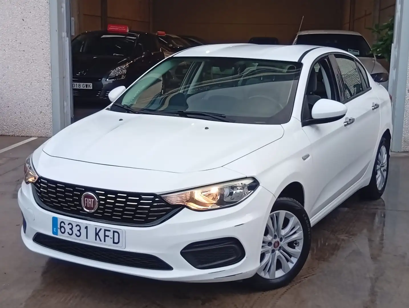Fiat Tipo Sedán 1.3 Multijet II Easy Blanc - 2