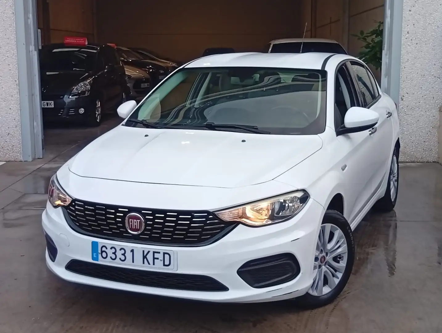 Fiat Tipo Sedán 1.3 Multijet II Easy Blanc - 1