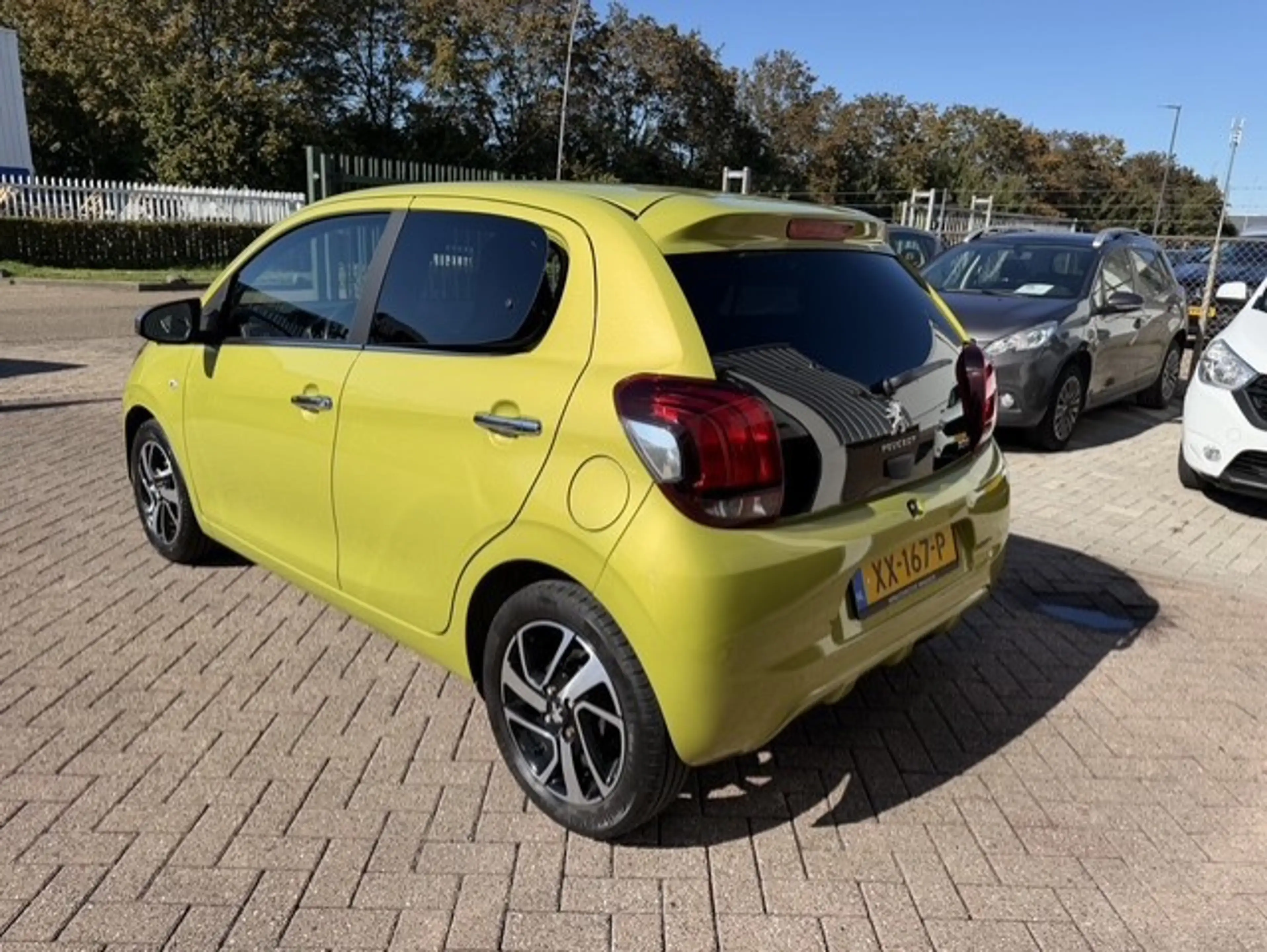 Peugeot 108 1.0 e-VTi Allure AIRCO CAMERA — photo 21