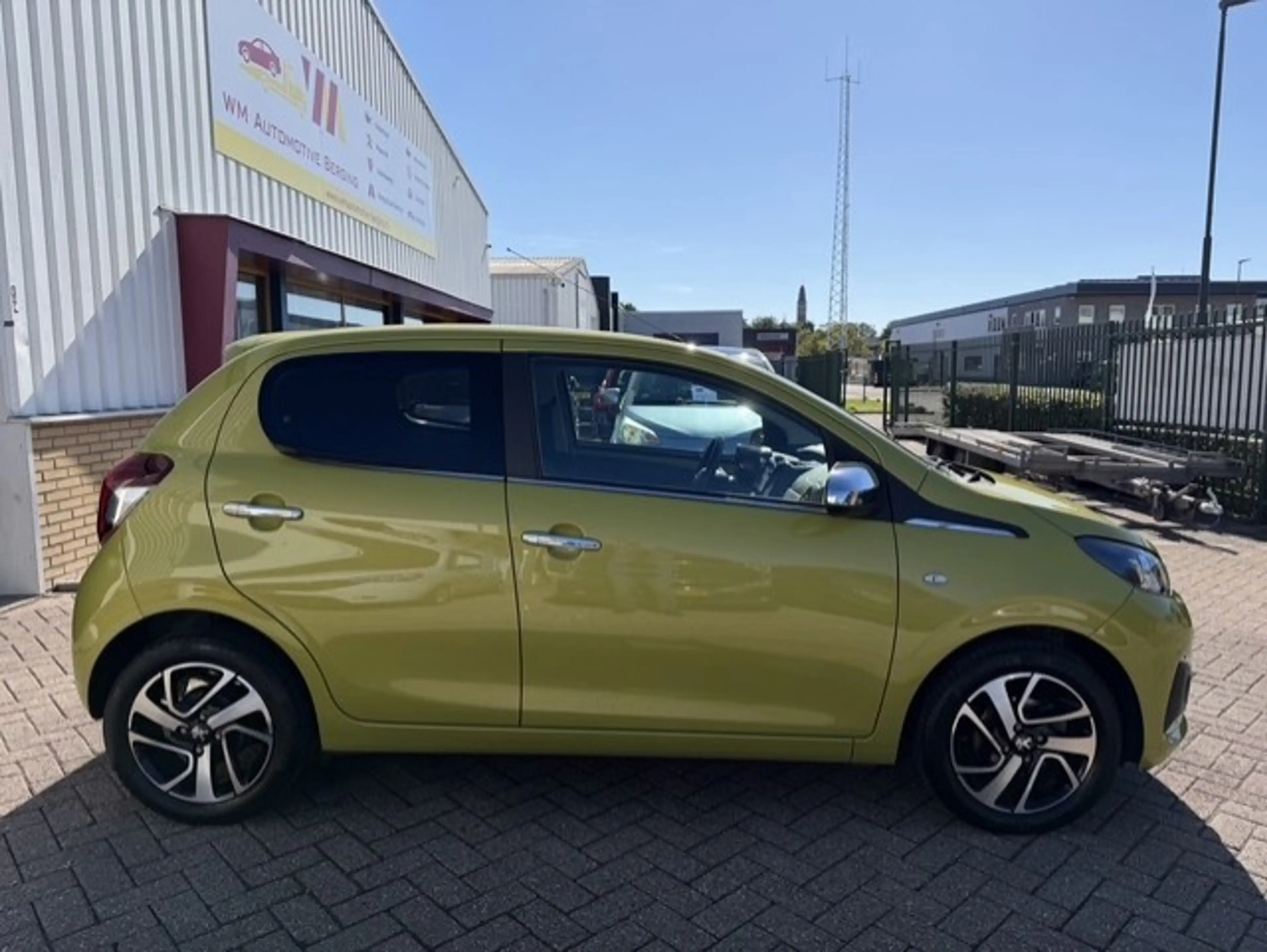 Peugeot 108 1.0 e-VTi Allure AIRCO CAMERA — photo 18