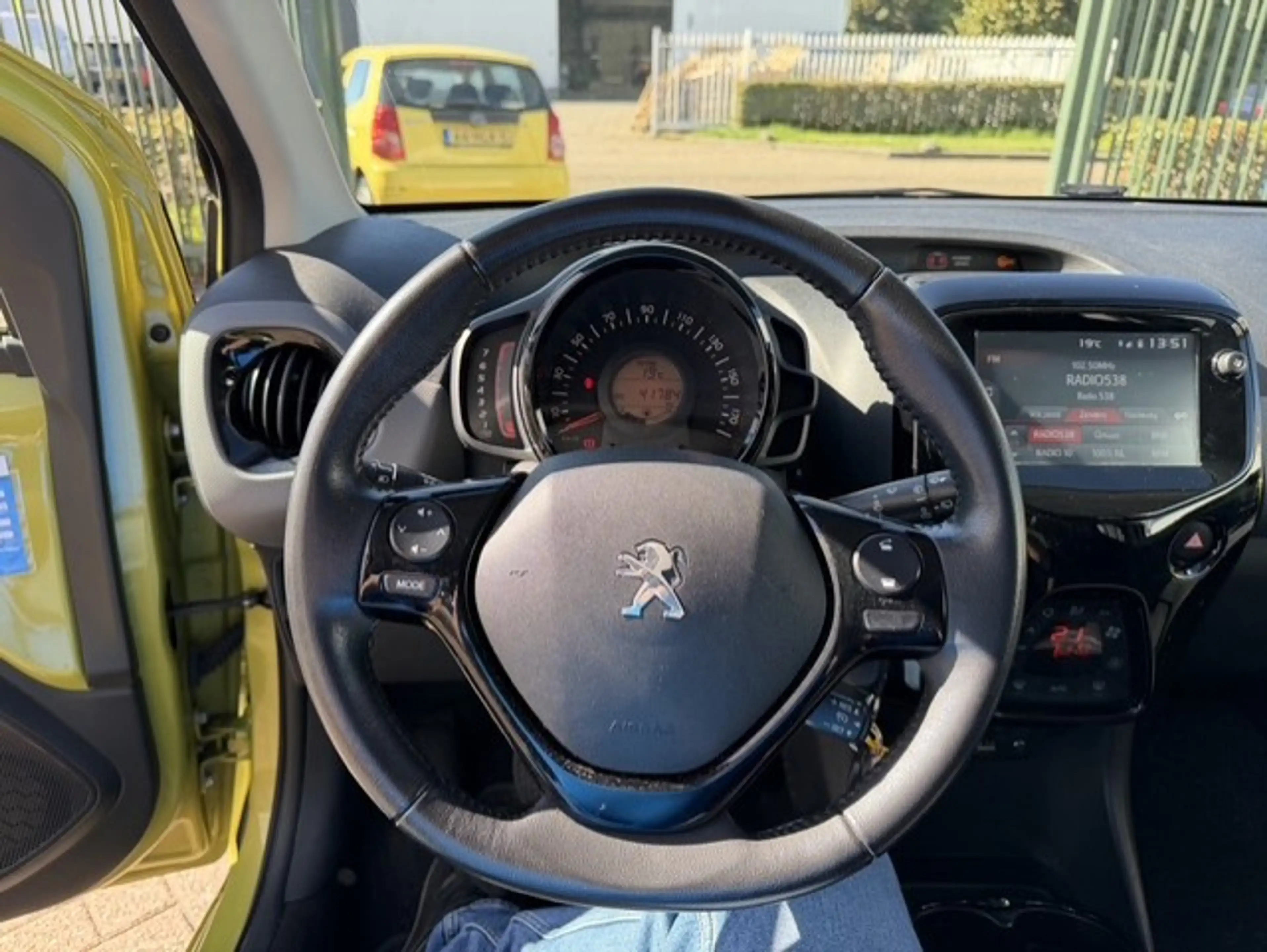Peugeot 108 1.0 e-VTi Allure AIRCO CAMERA — photo 5