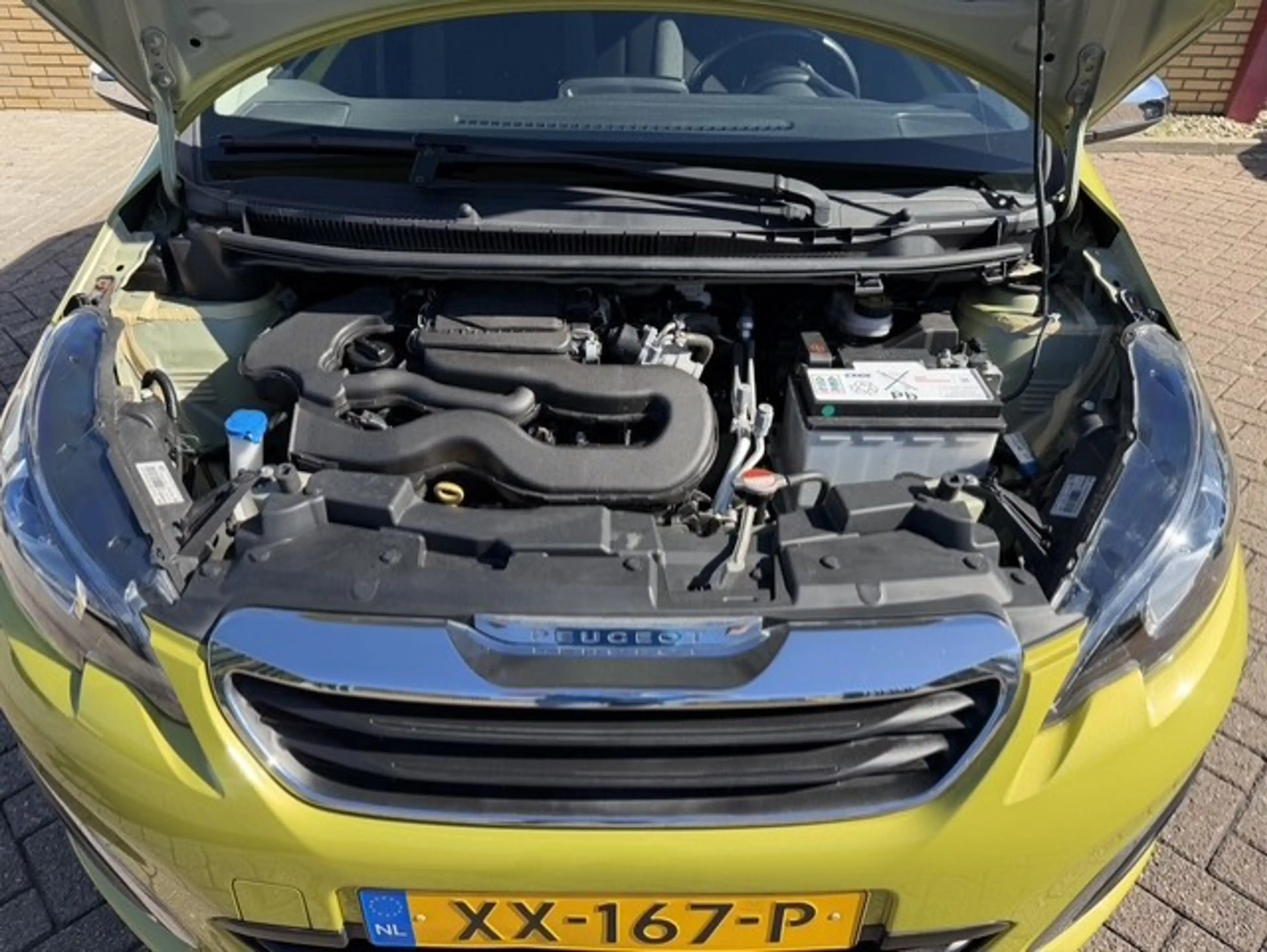 Peugeot 108 1.0 e-VTi Allure AIRCO CAMERA — photo 20