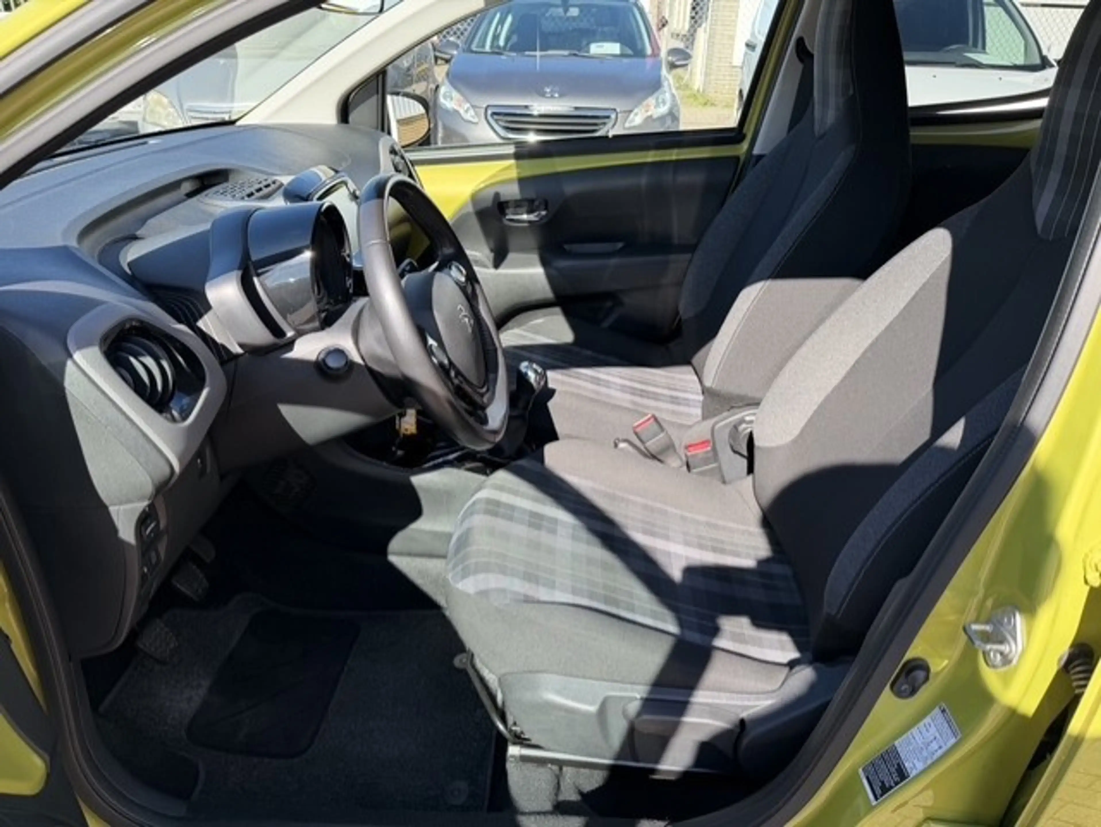 Peugeot 108 1.0 e-VTi Allure AIRCO CAMERA — photo 3