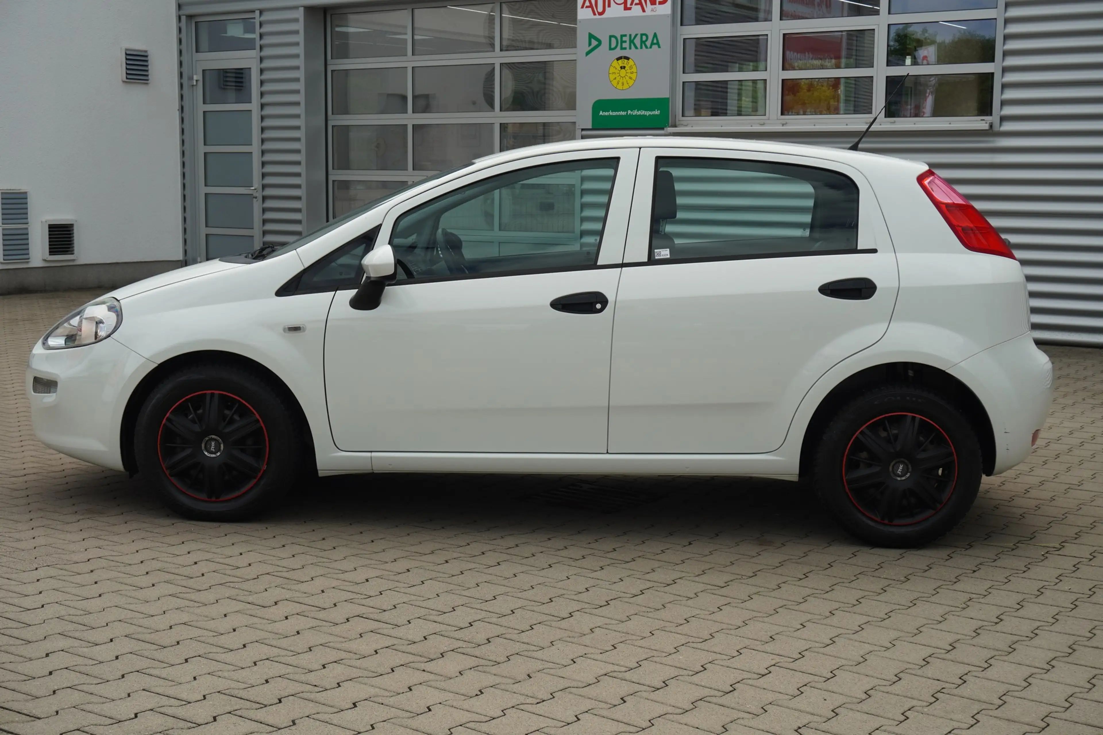 Fiat Punto 1.2 Young Klima Tagfahrlicht — photo 9