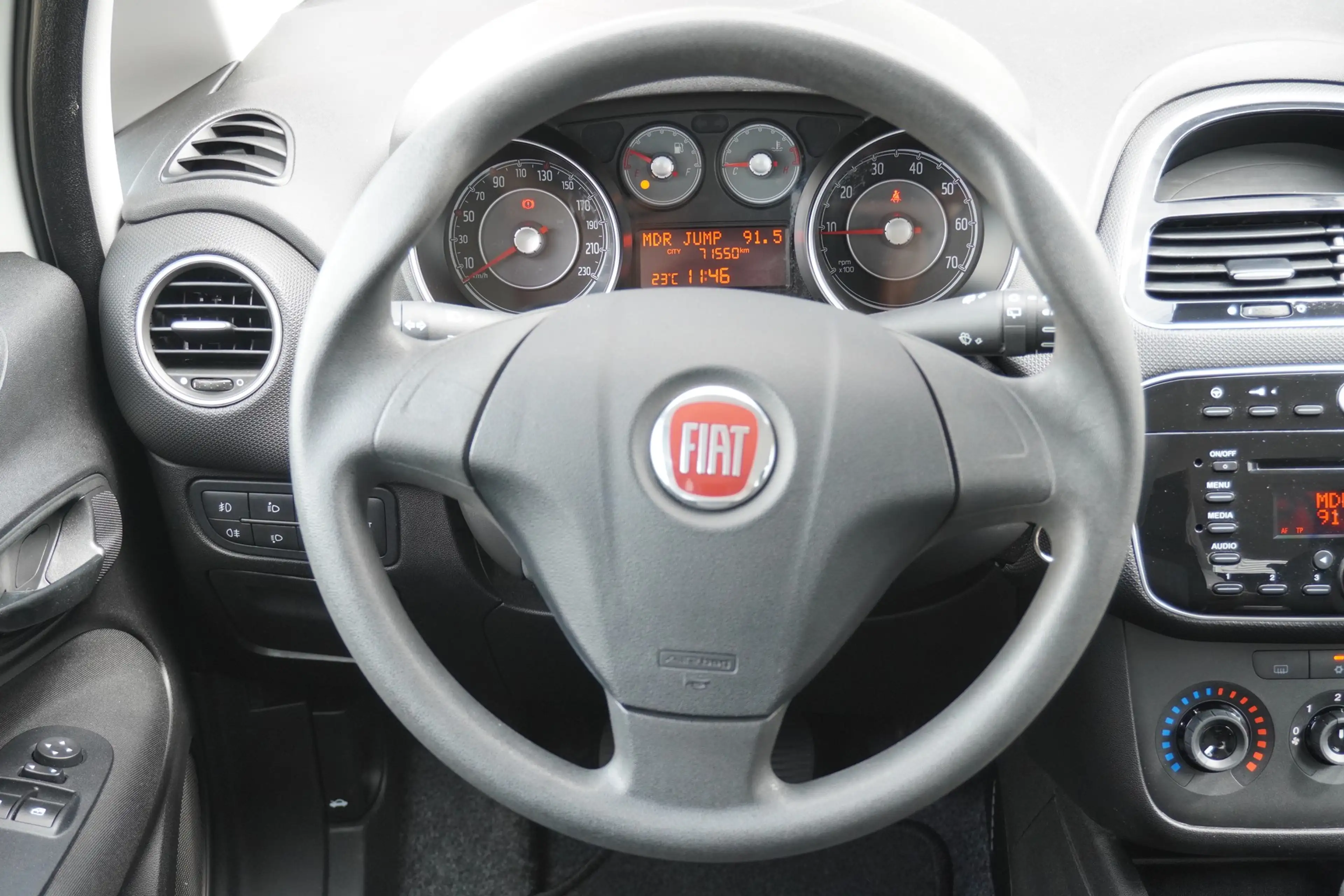 Fiat Punto 1.2 Young Klima Tagfahrlicht — photo 13
