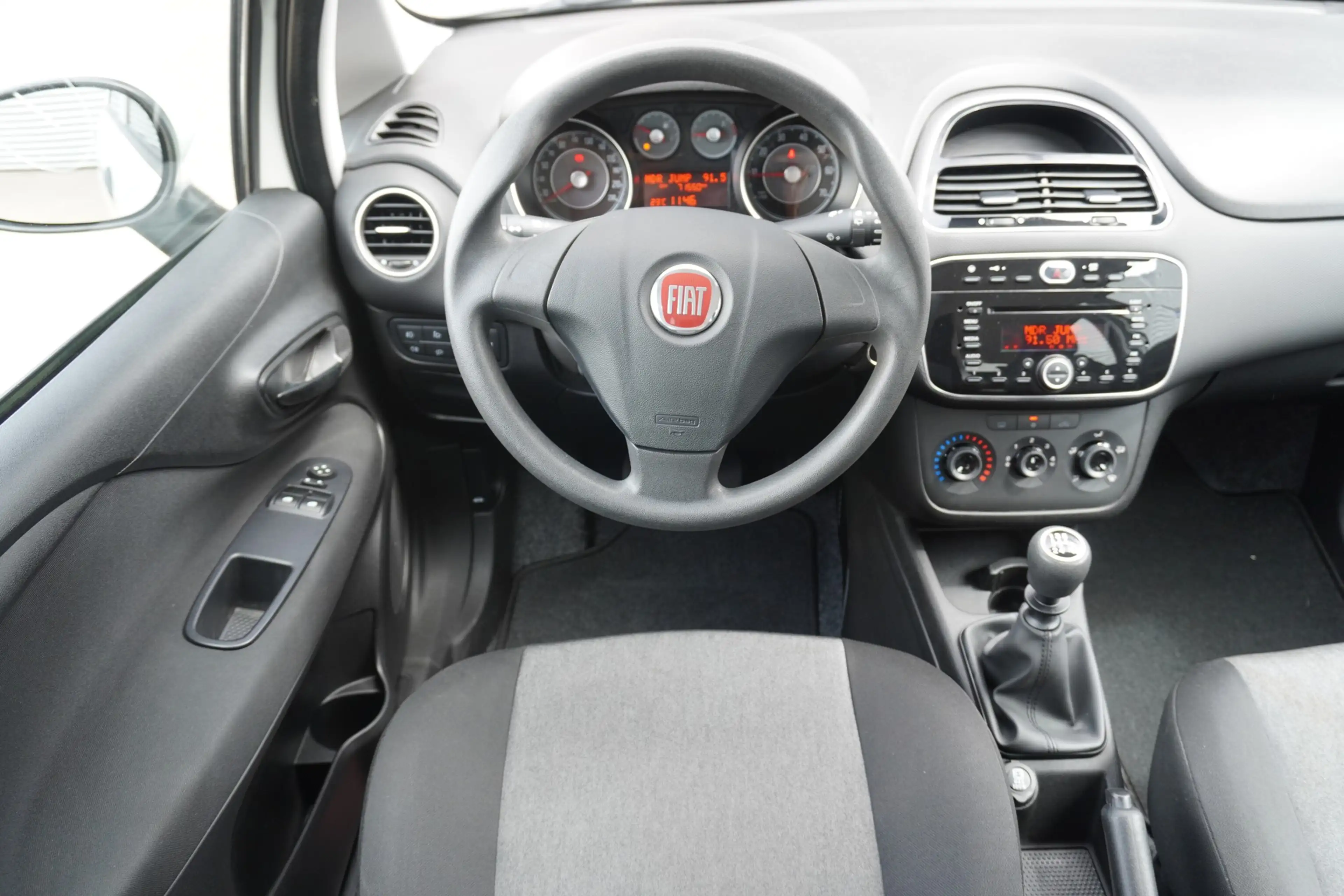 Fiat Punto 1.2 Young Klima Tagfahrlicht — photo 12