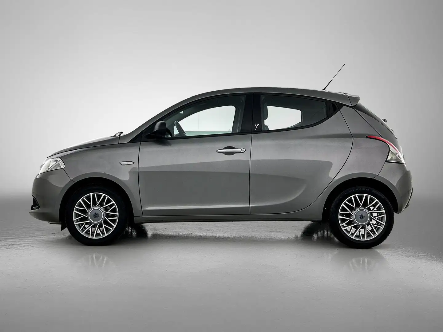 Lancia Ypsilon 0.9 TwinAir Silver Plus | Airconditioning | Lichtm Gris - 2