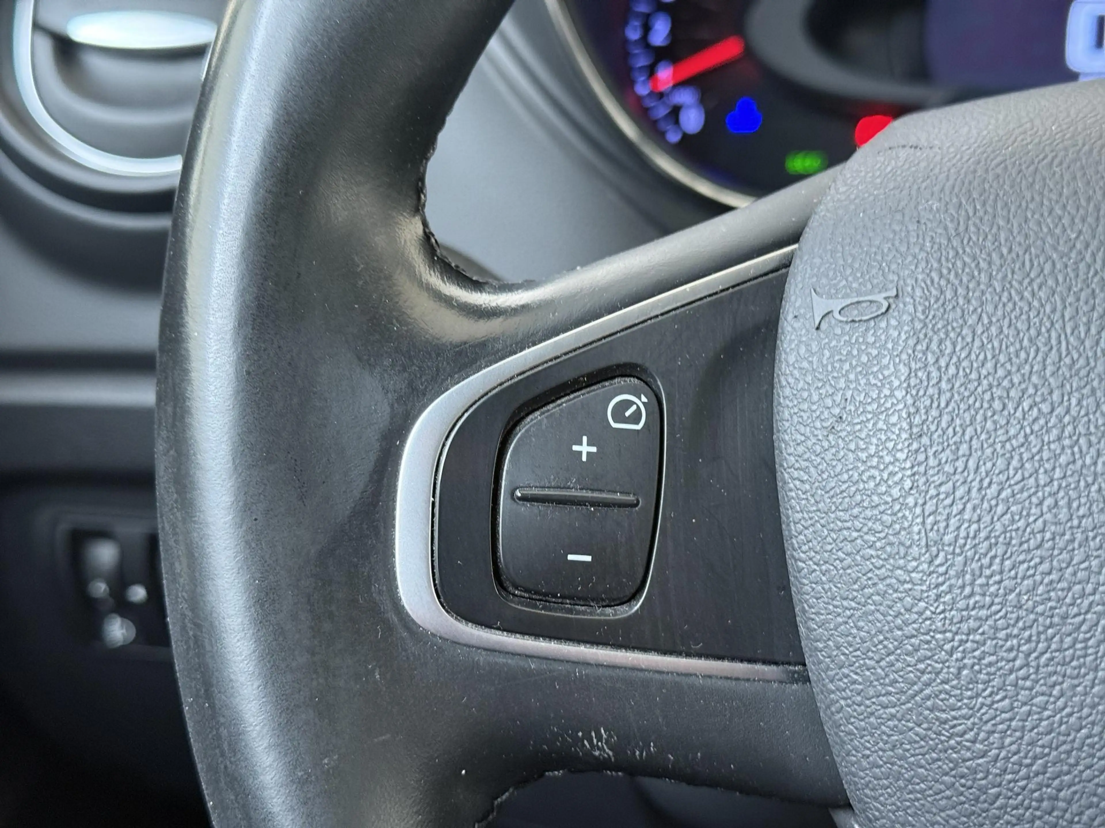 Renault Captur 0.9 TCe Intens | LM velgen | parkeersensoren | nav — photo 12